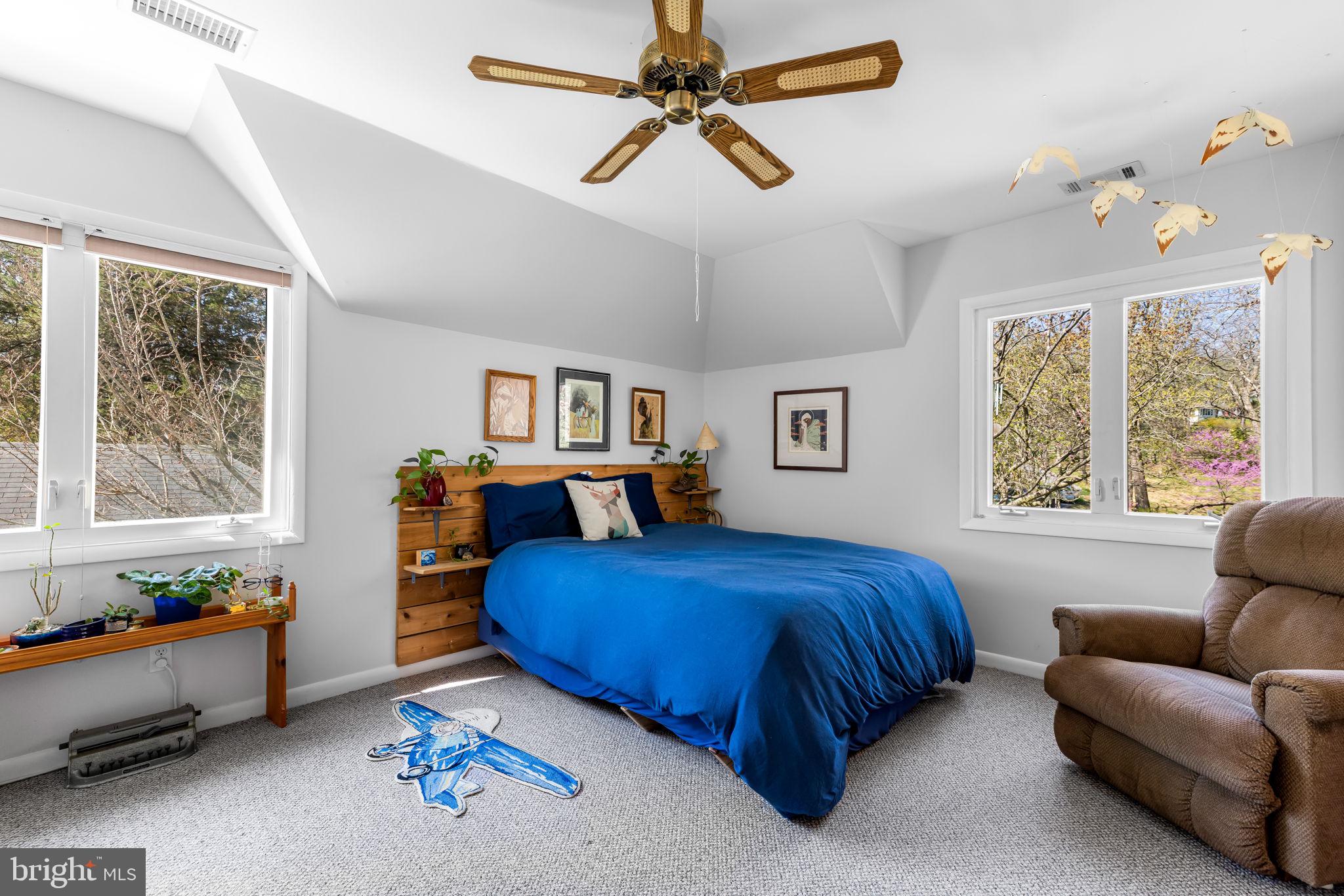 QUAKER HILLS - Residential