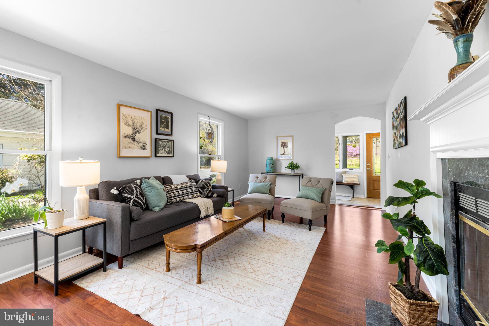 QUAKER HILLS - Residential