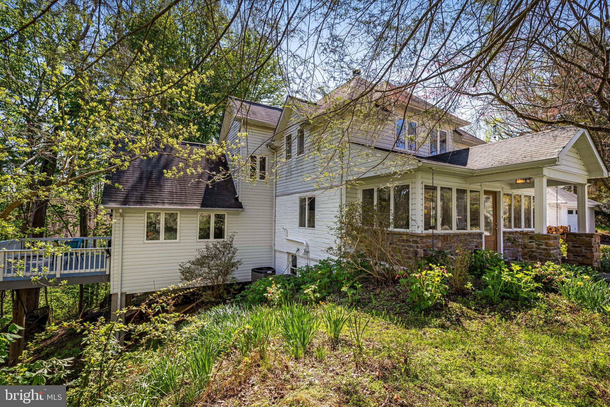 QUAKER HILLS - Residential