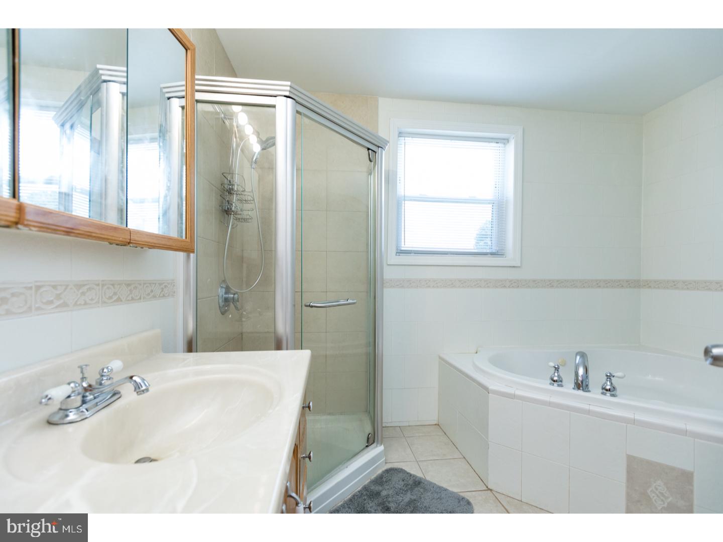 PORT RICHMOND - Residential Lease