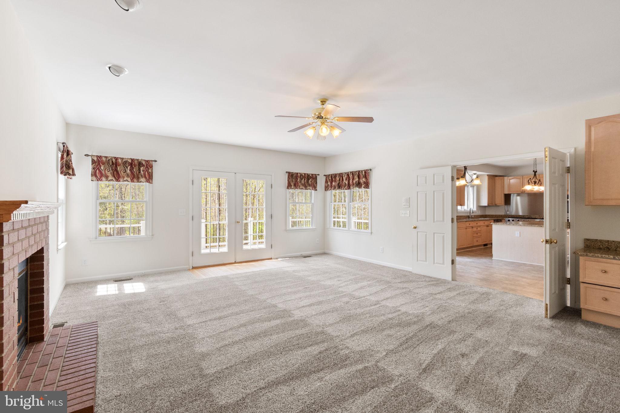 SEVEN LAKES - Residential