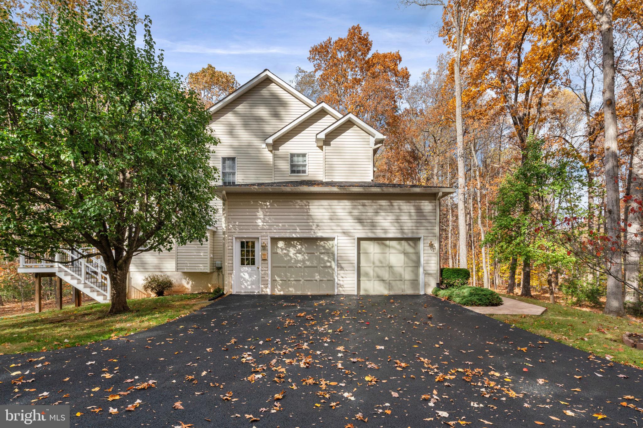 SEVEN LAKES - Residential