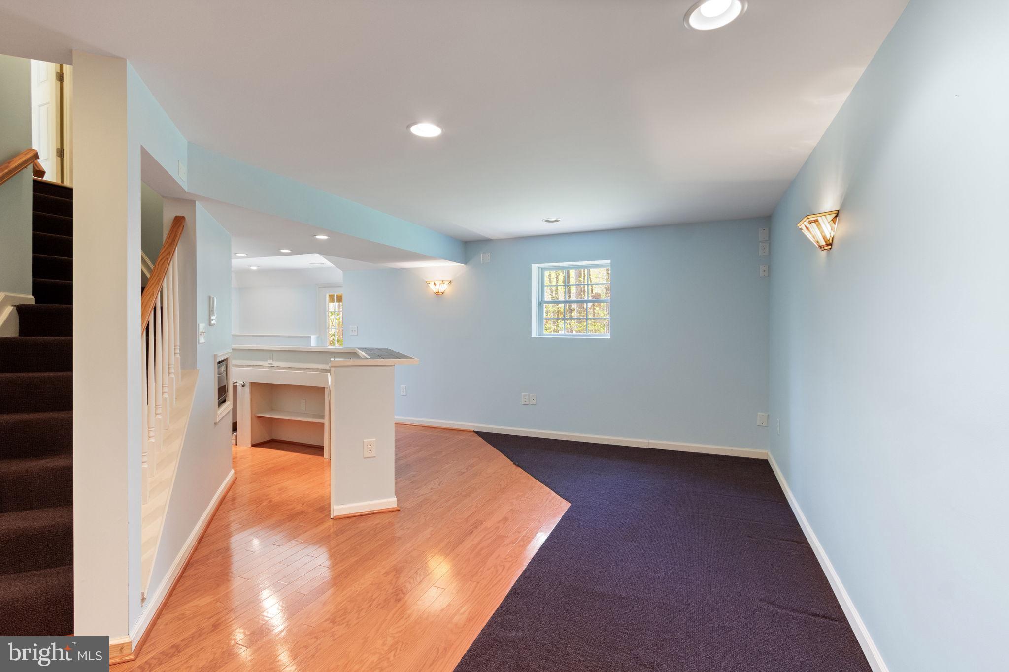 SEVEN LAKES - Residential