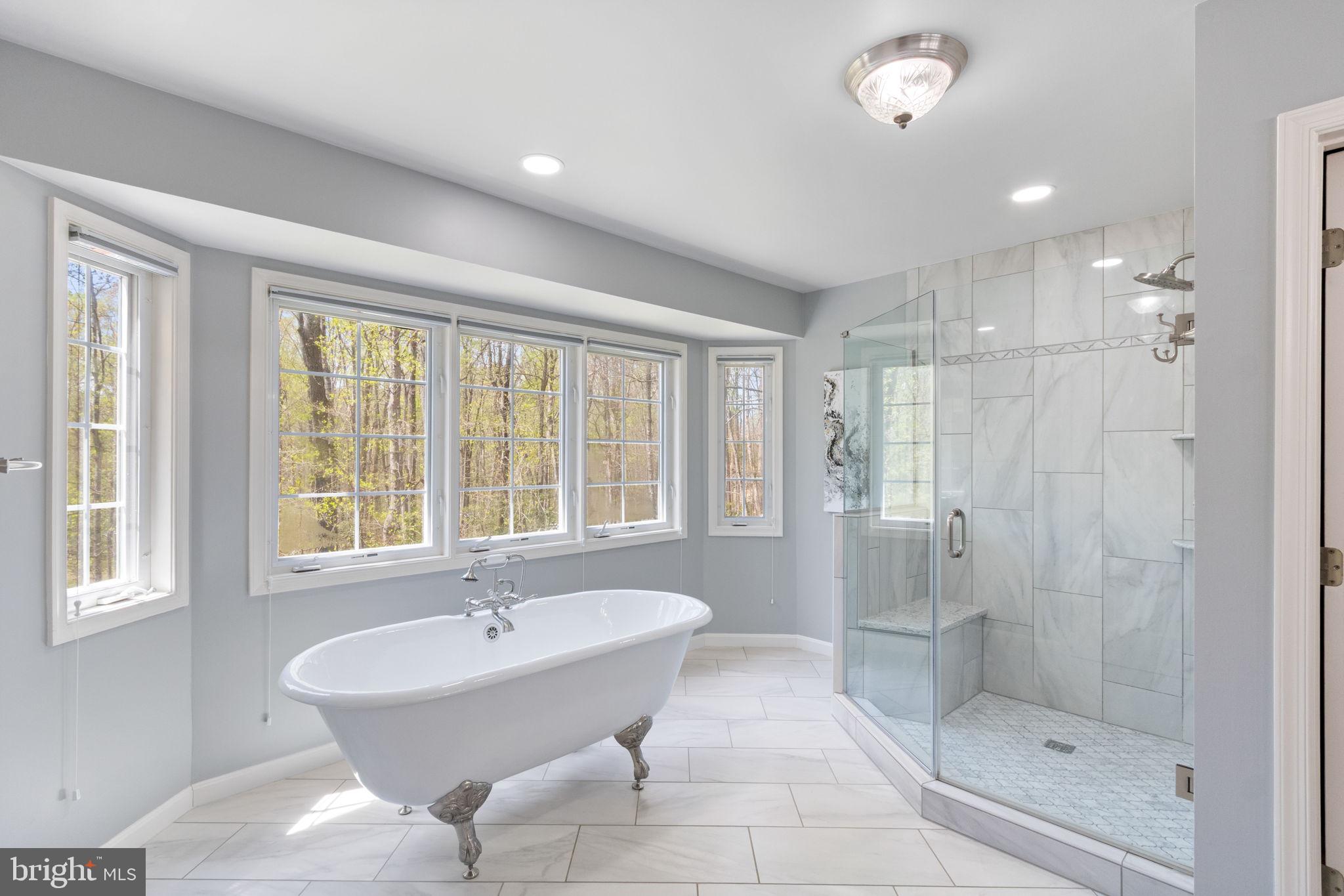 SEVEN LAKES - Residential