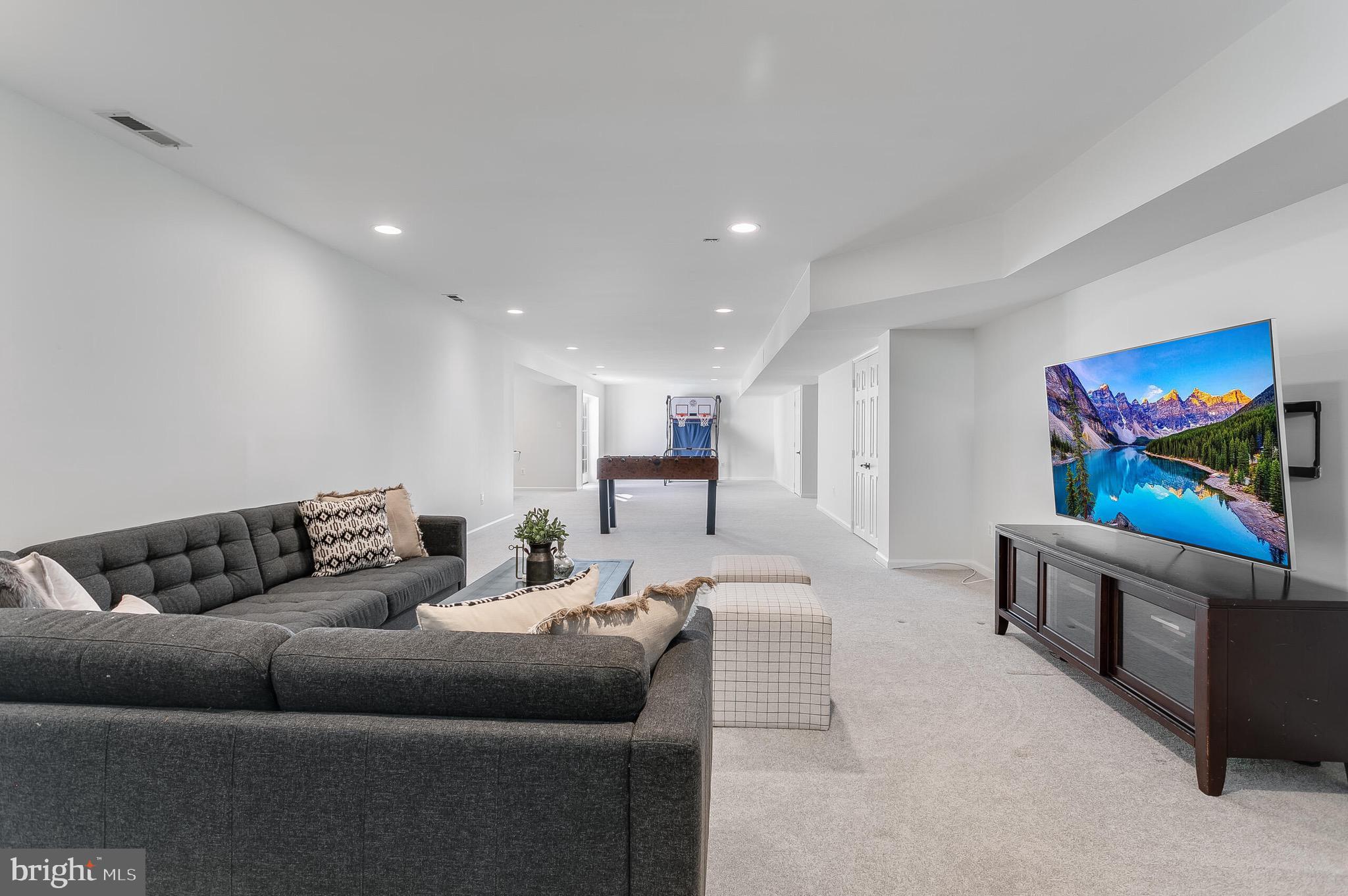 WOODLEA MANOR - Residential