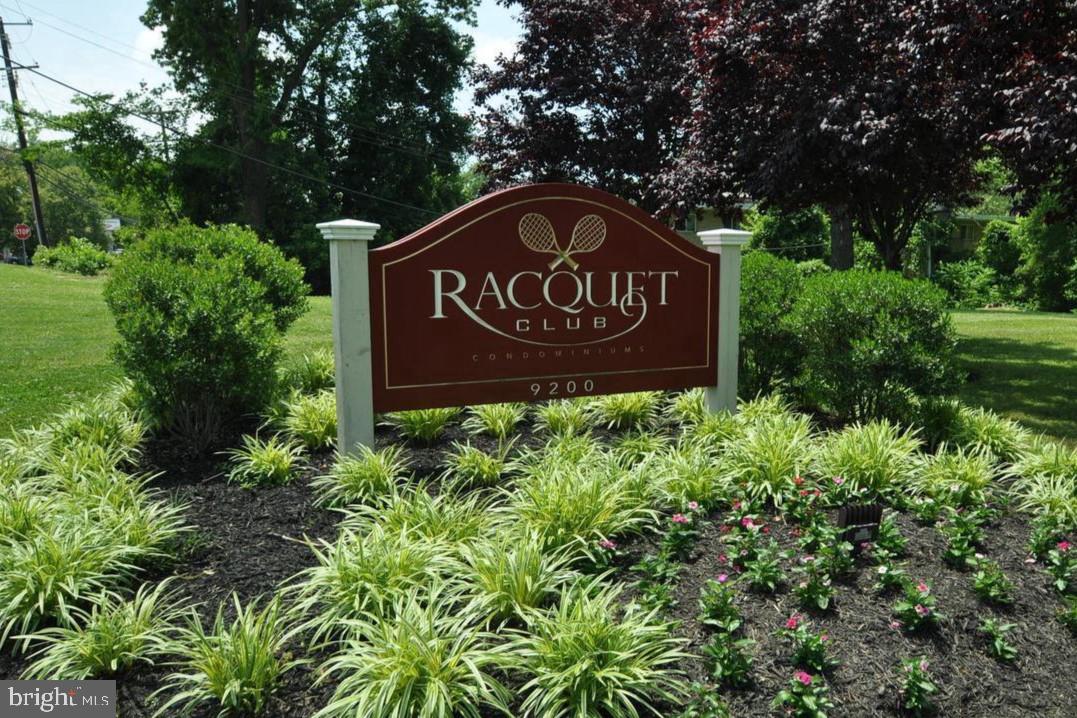 Luxury Condo Living – Location, Style, and Convenience!

Welcome home to this beautifully appointed and generously sized 1-bedroom + den apartment located in one of the area’s feature-rich luxury high-rise condominium communities. This residence offers a perfect blend of modern comfort and elegant design.  Features include spacious rooms that include a combination living room & dining room, large bedroom (will easily accommodate a king bed, 2 nightstands, a dresser, a chest of drawers, TV table, a storage chest, and an easy chair) with walk-in closet, den/study that provides the perfect space for a home office or guest room, a modern updated kitchen, and updated bathroom.  Also enjoy the tremendous convenience of an in-unit laundry room with full-size washer and dryer.  Community amenities include controlled access entries, front desk manned from 8am to 9pm, fully equipped exercise room, activity room for gatherings and events, tennis lounge and tennis courts, assigned storage units, and secure garage parking for up to 3 vehicles.  Conveniently located near shopping, restaurants, and major commuter routes — this home has it all!  Don't miss this rare opportunity to enjoy luxury living with resort-style amenities in a prime location.  Schedule your private showing today!