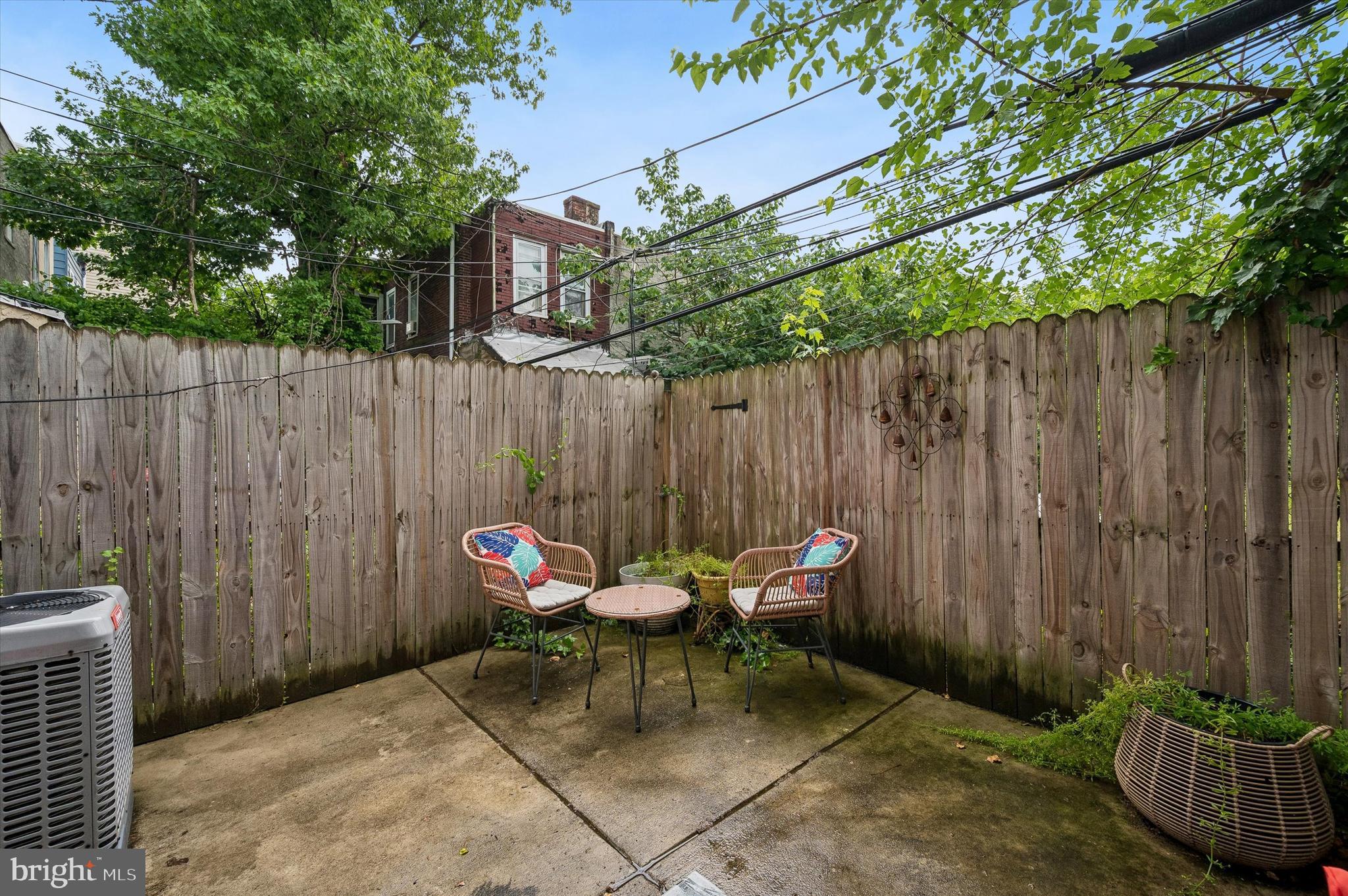 PHILADELPHIA (WEST) - Residential
