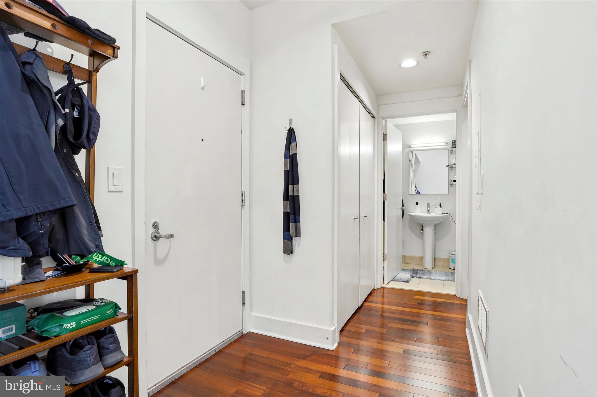 WASHINGTON SQ WEST - Residential