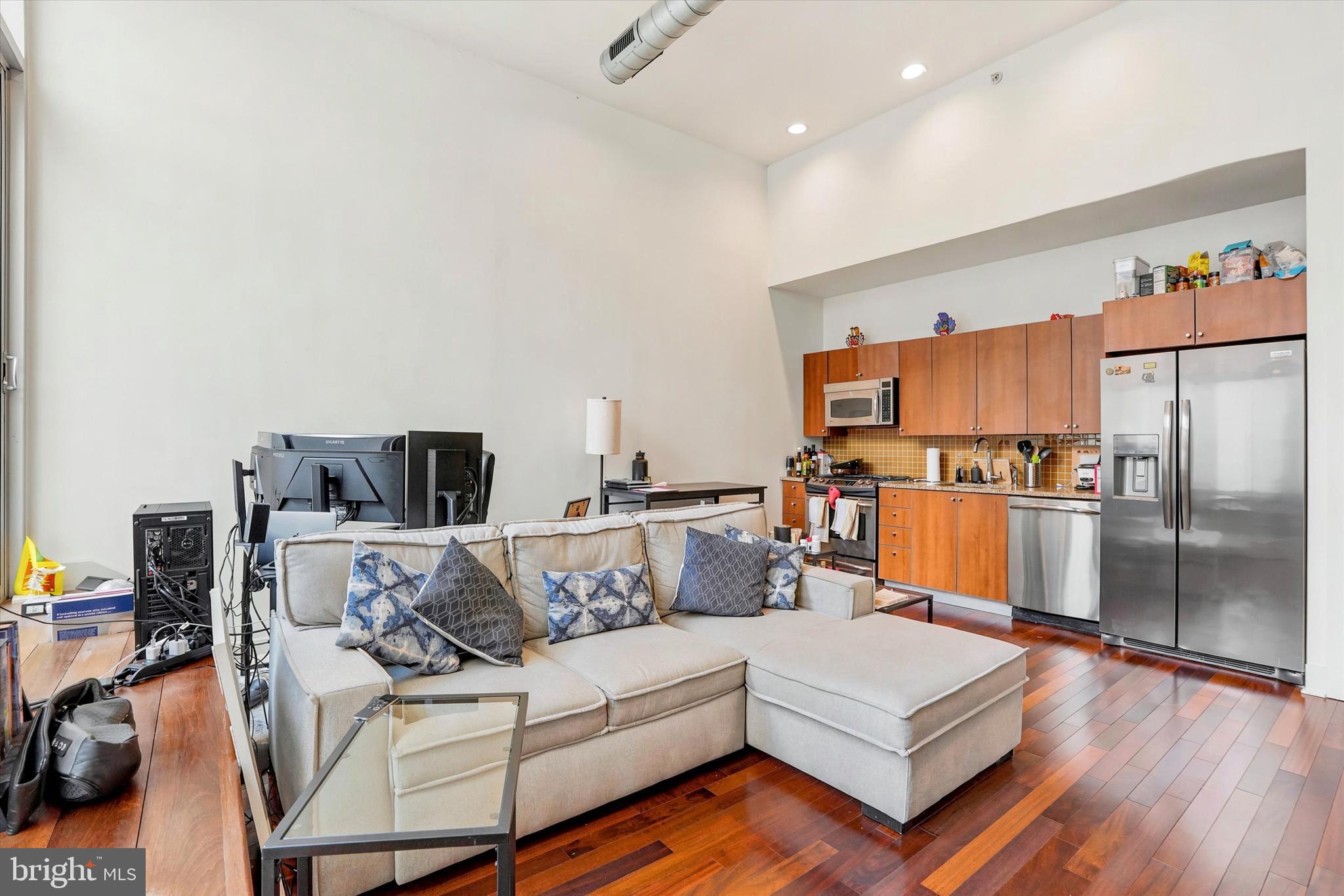 WASHINGTON SQ WEST - Residential