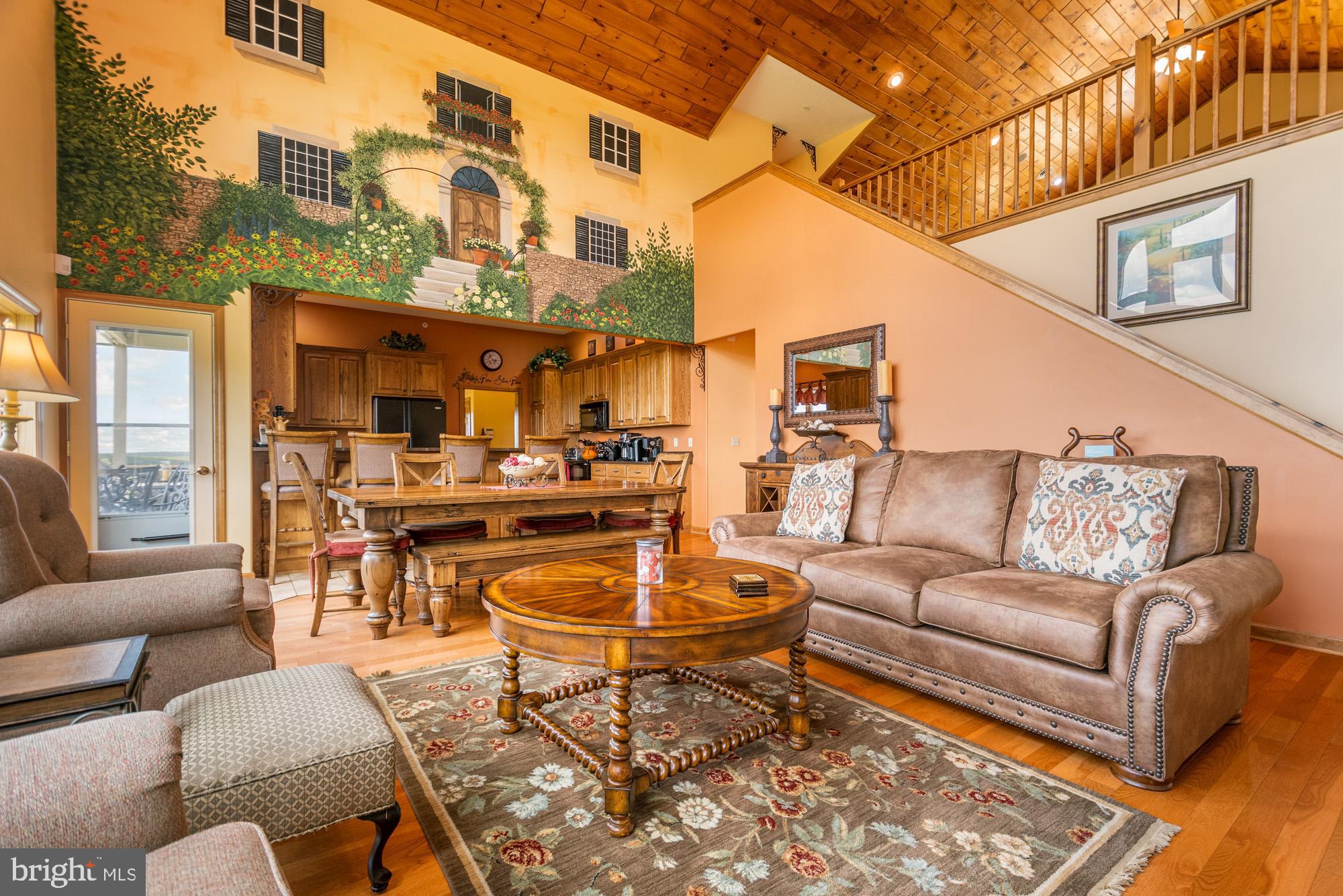 OVERLOOK VILLAS - Residential