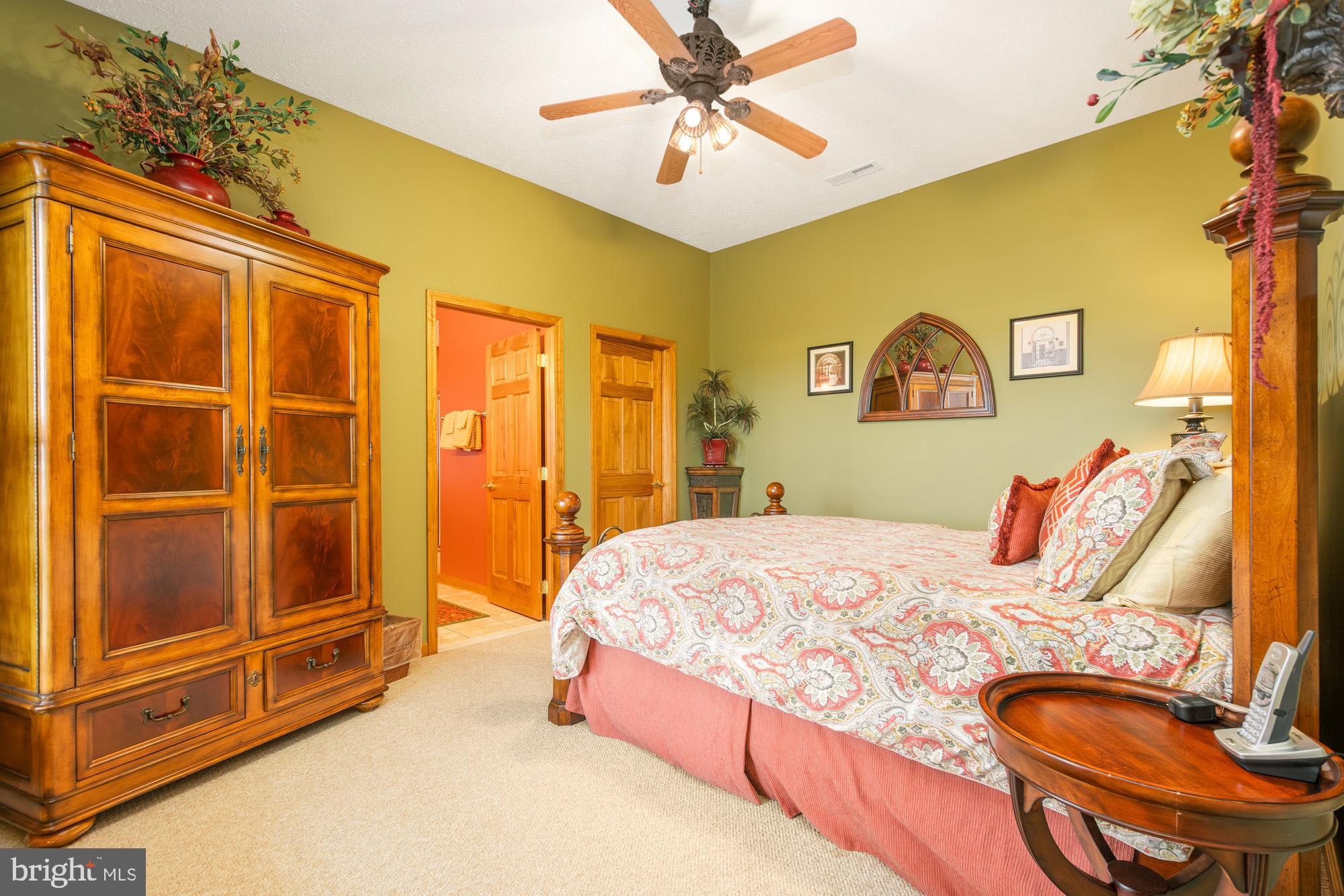 OVERLOOK VILLAS - Residential