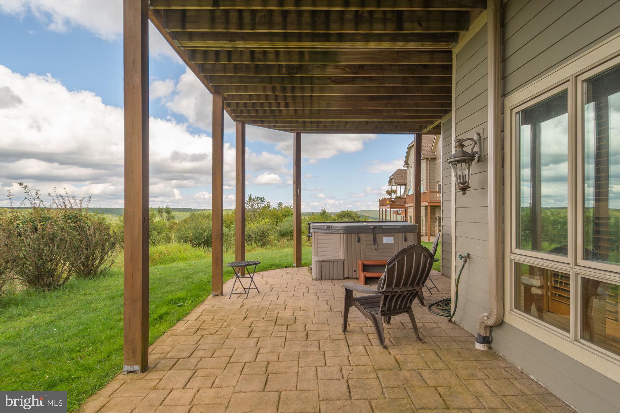 OVERLOOK VILLAS - Residential