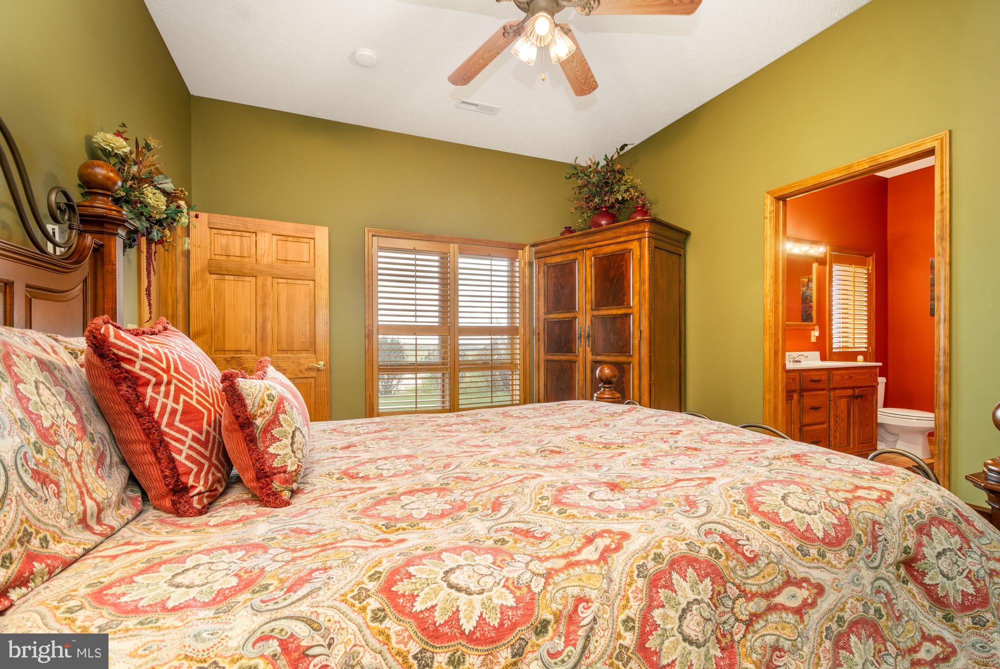OVERLOOK VILLAS - Residential