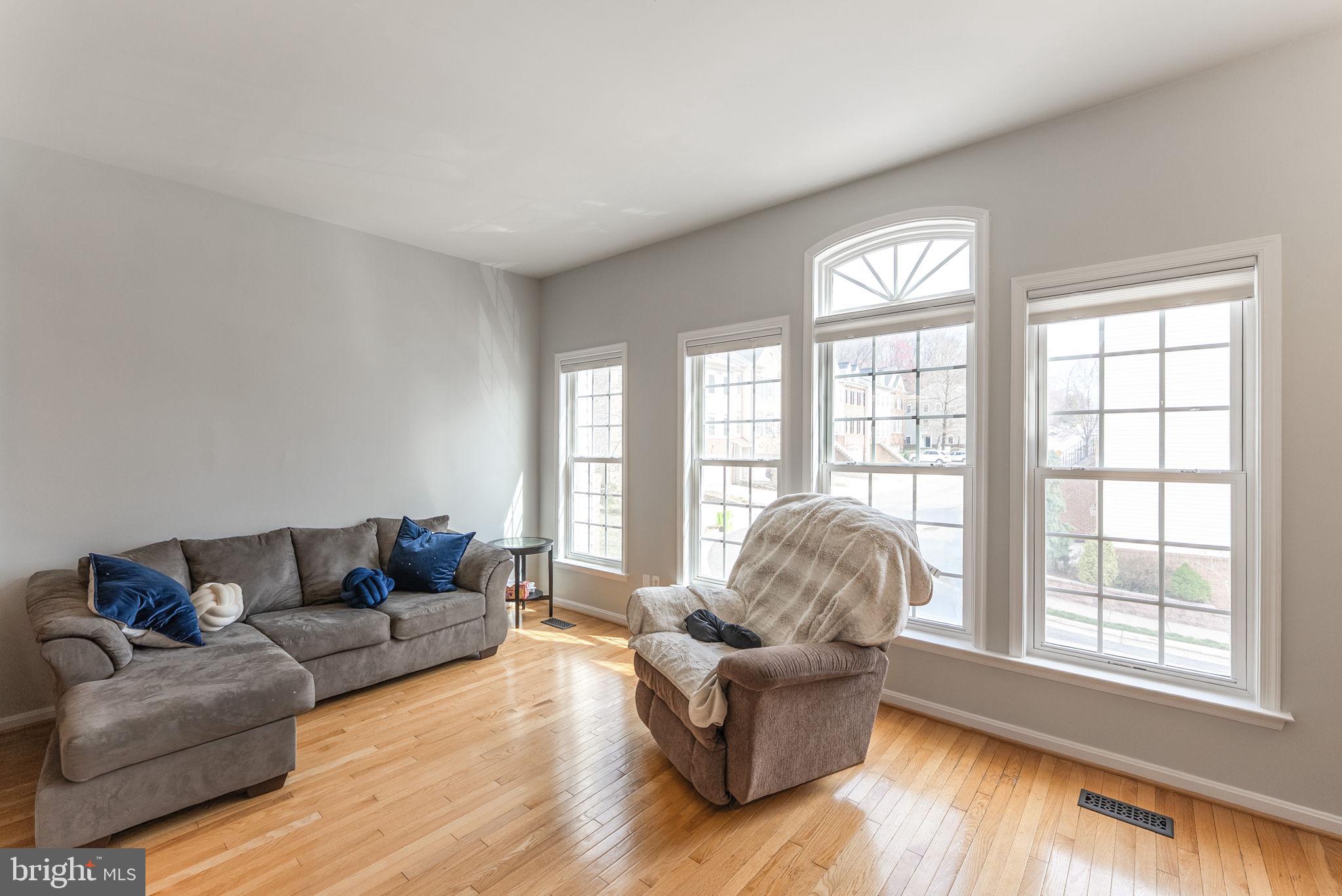 HOLLY ACRES - Residential Lease