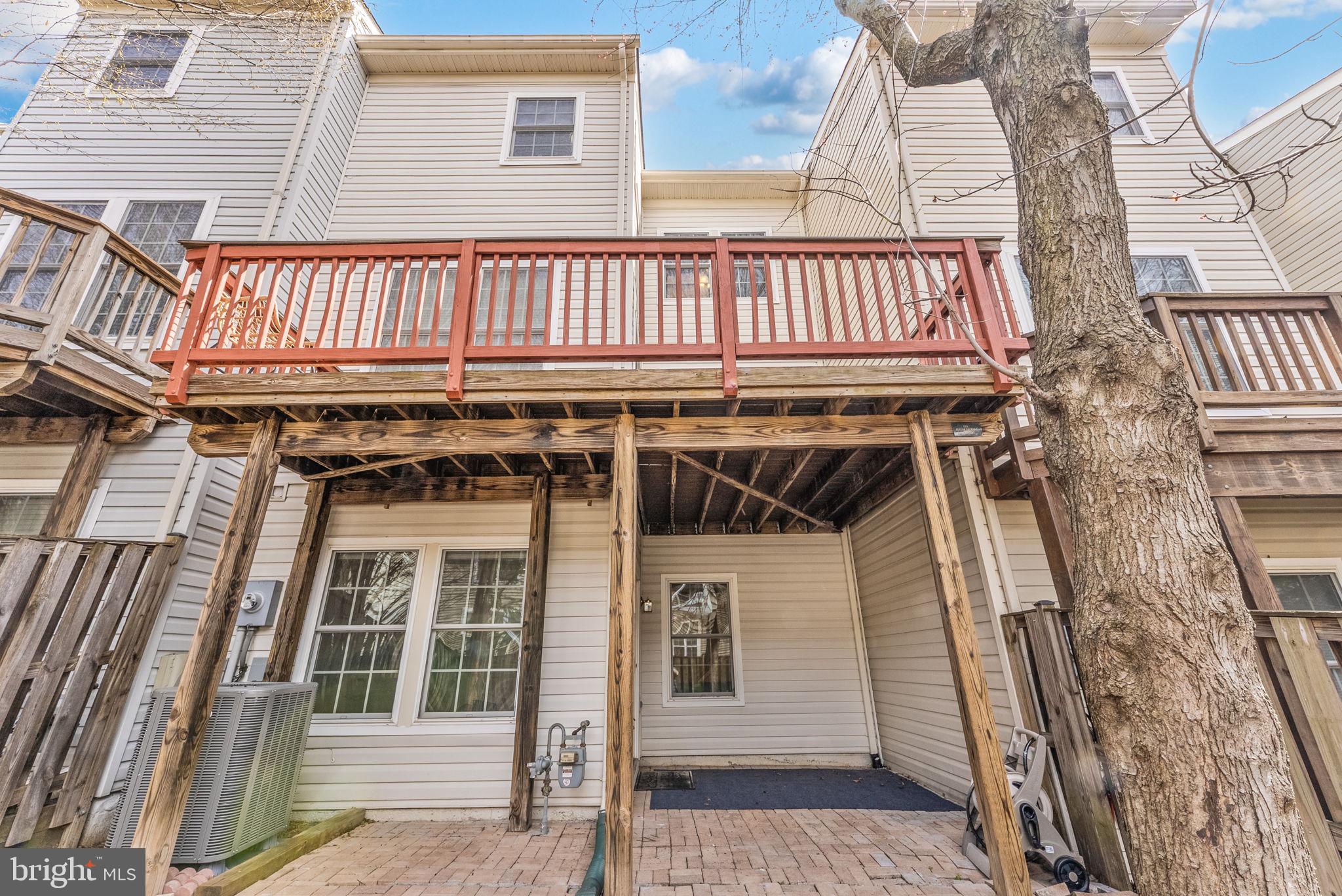 HOLLY ACRES - Residential Lease