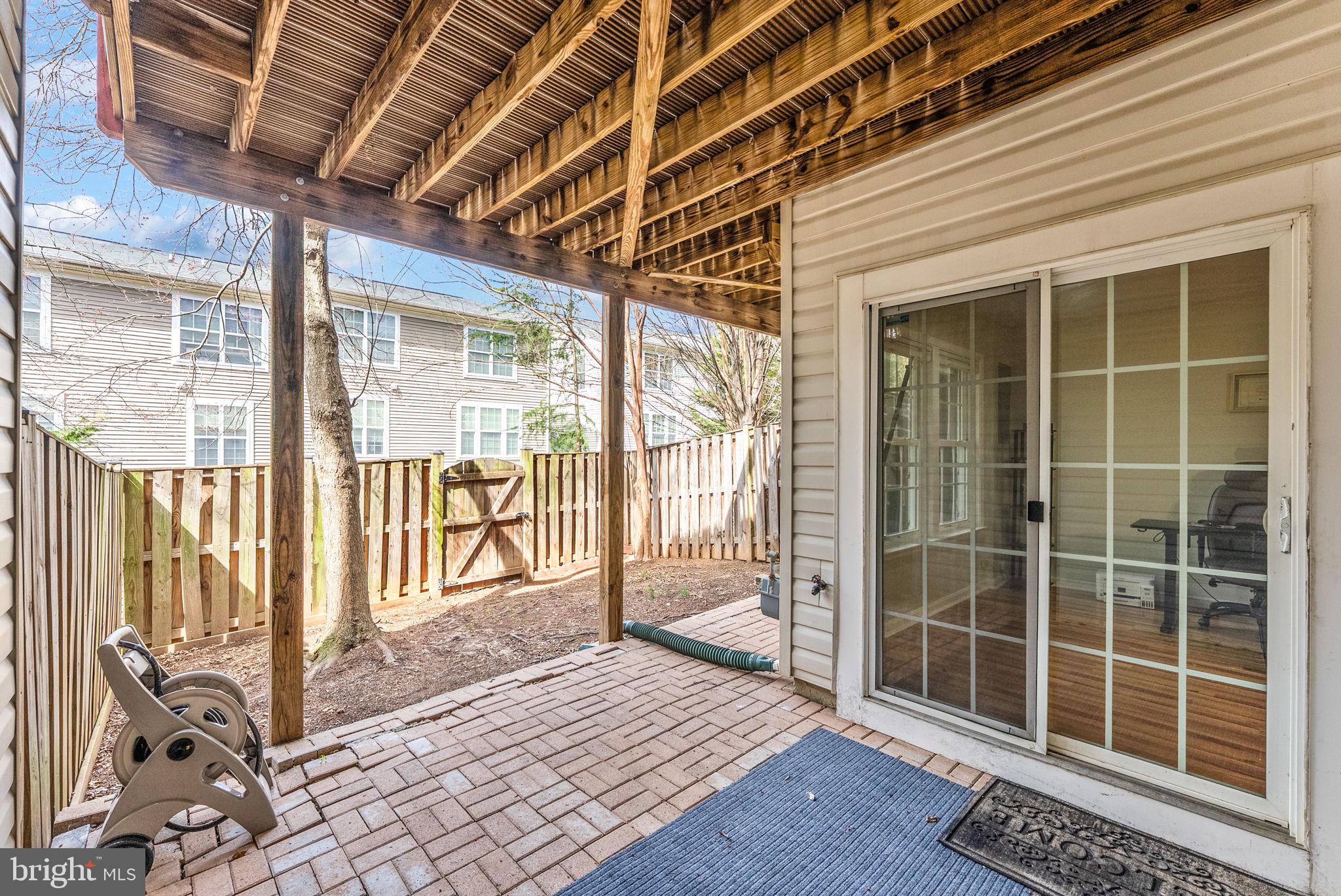 HOLLY ACRES - Residential Lease