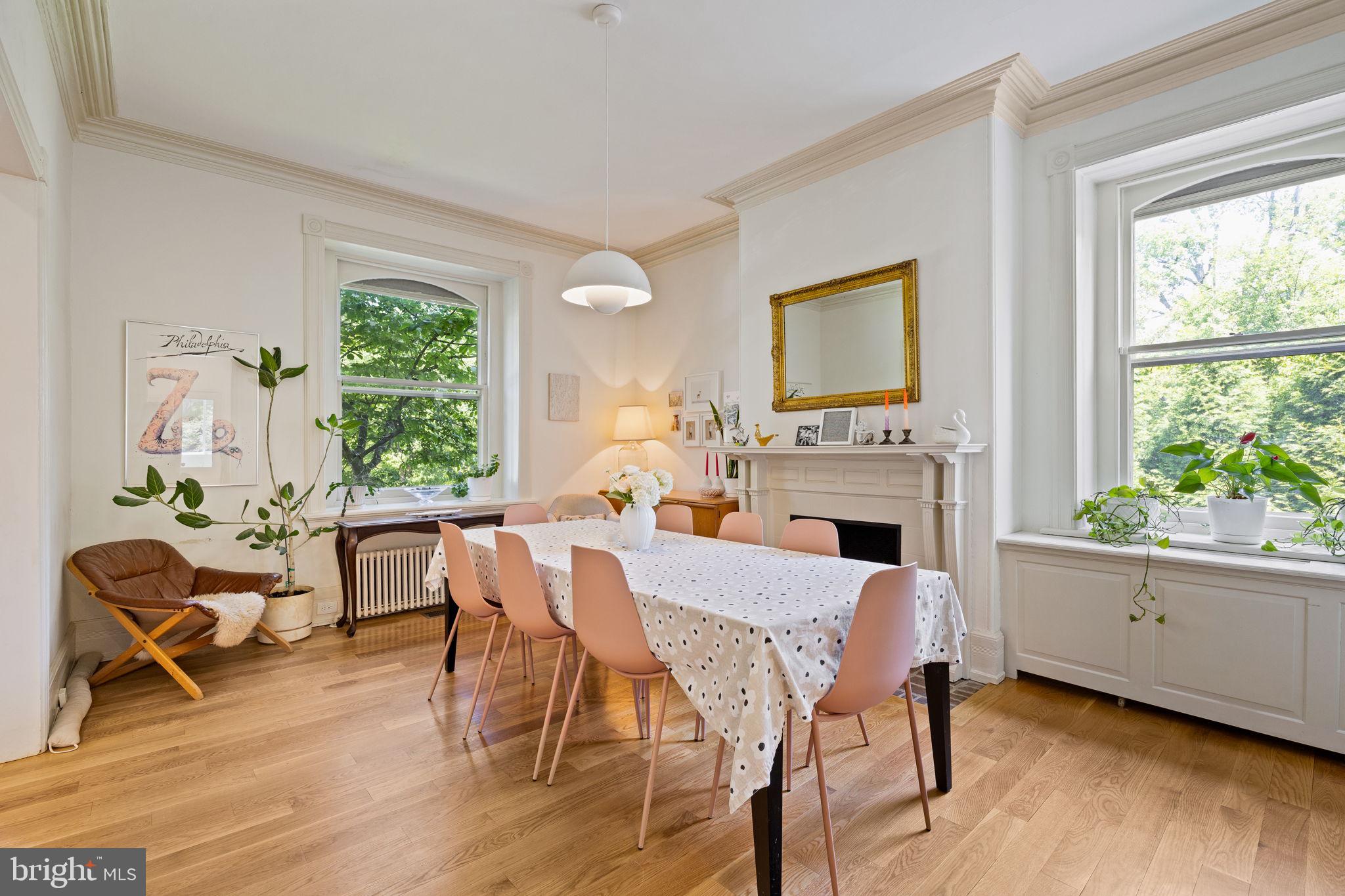 CHESTNUT HILL - Residential