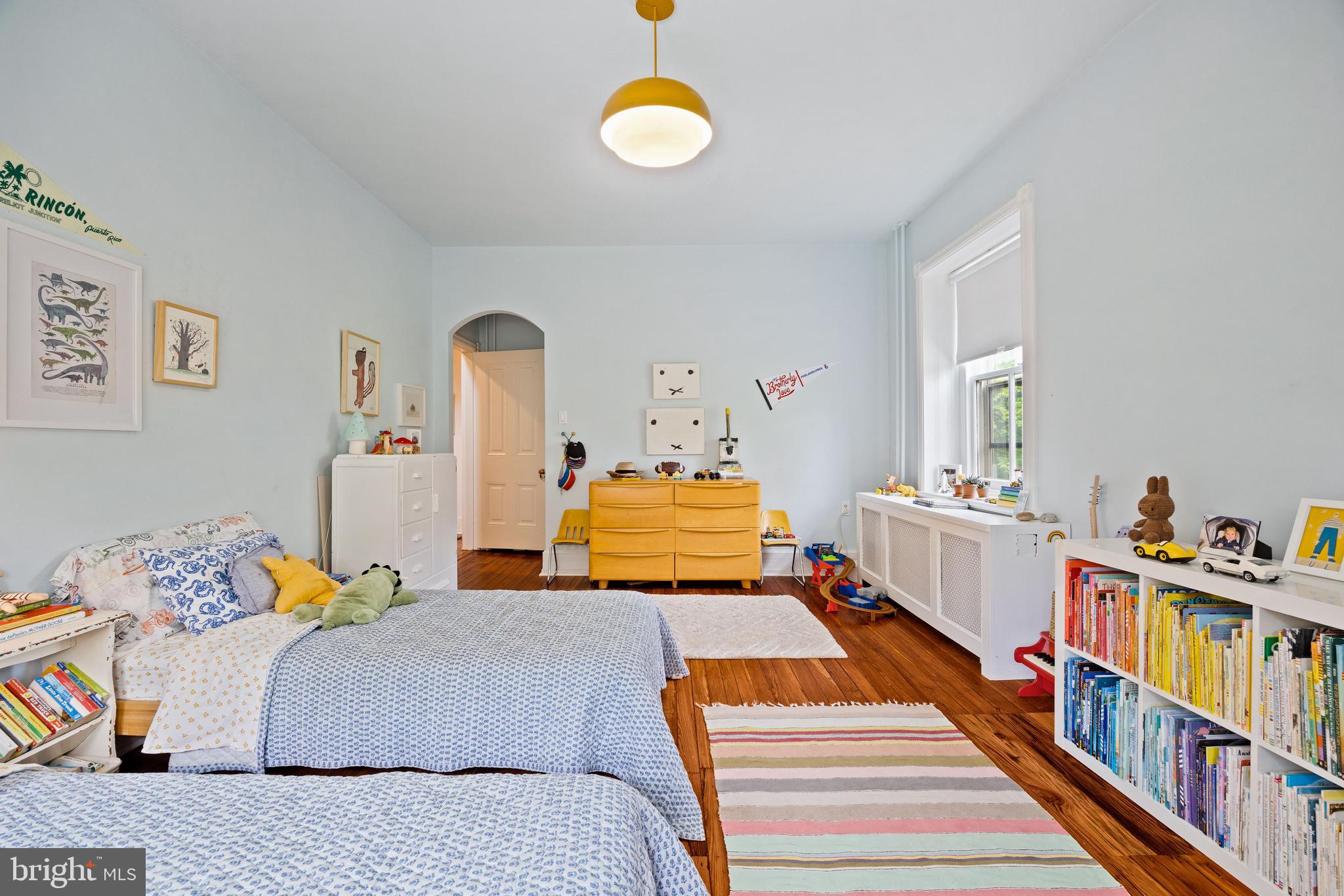 CHESTNUT HILL - Residential