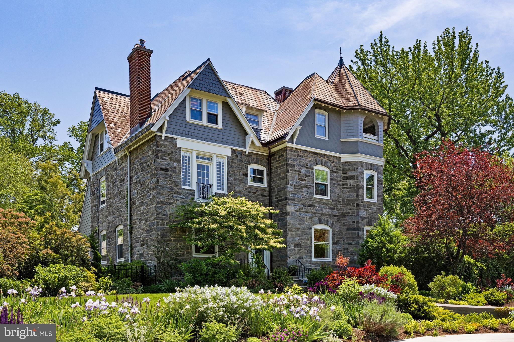 CHESTNUT HILL - Residential
