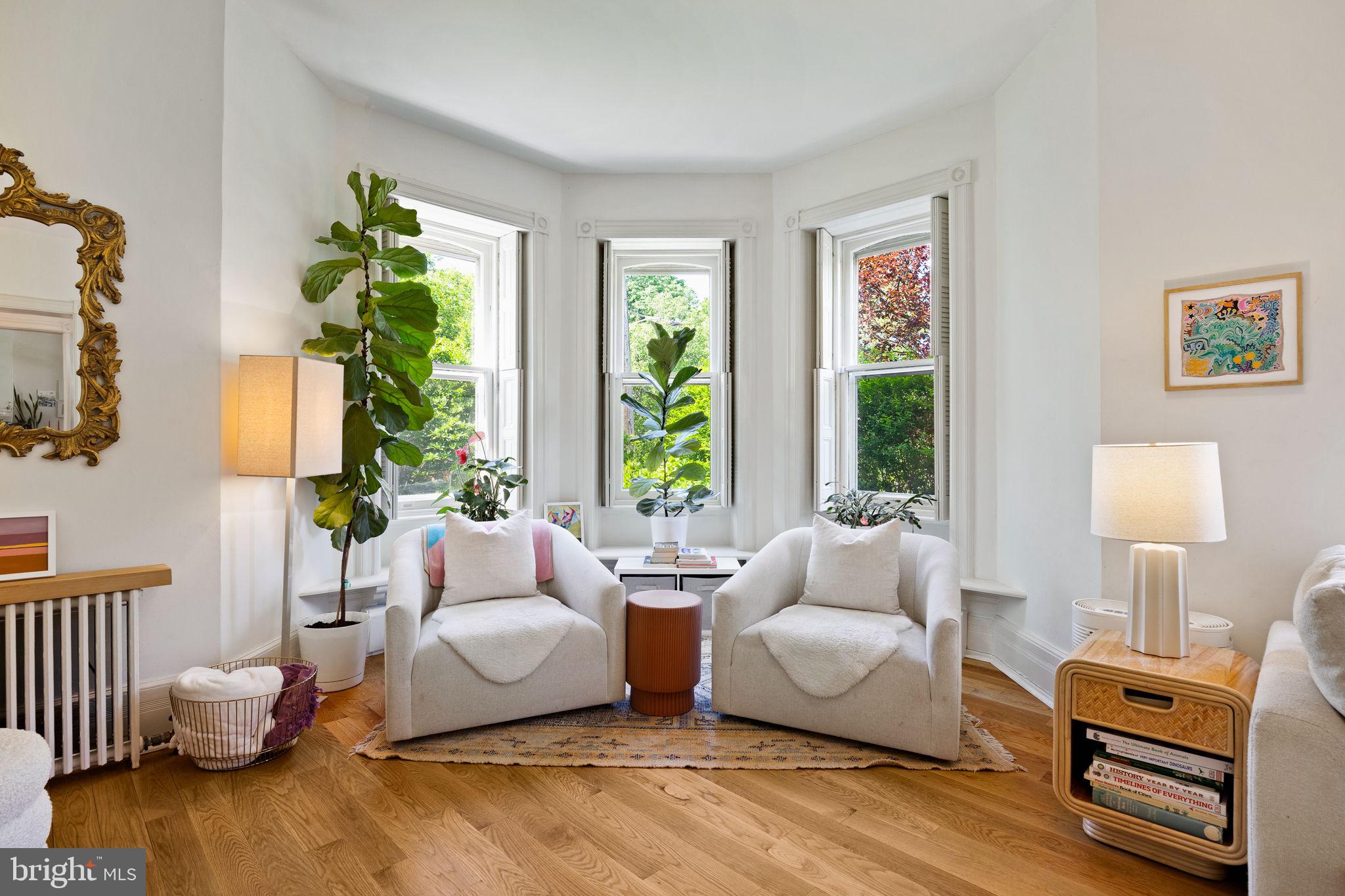 CHESTNUT HILL - Residential