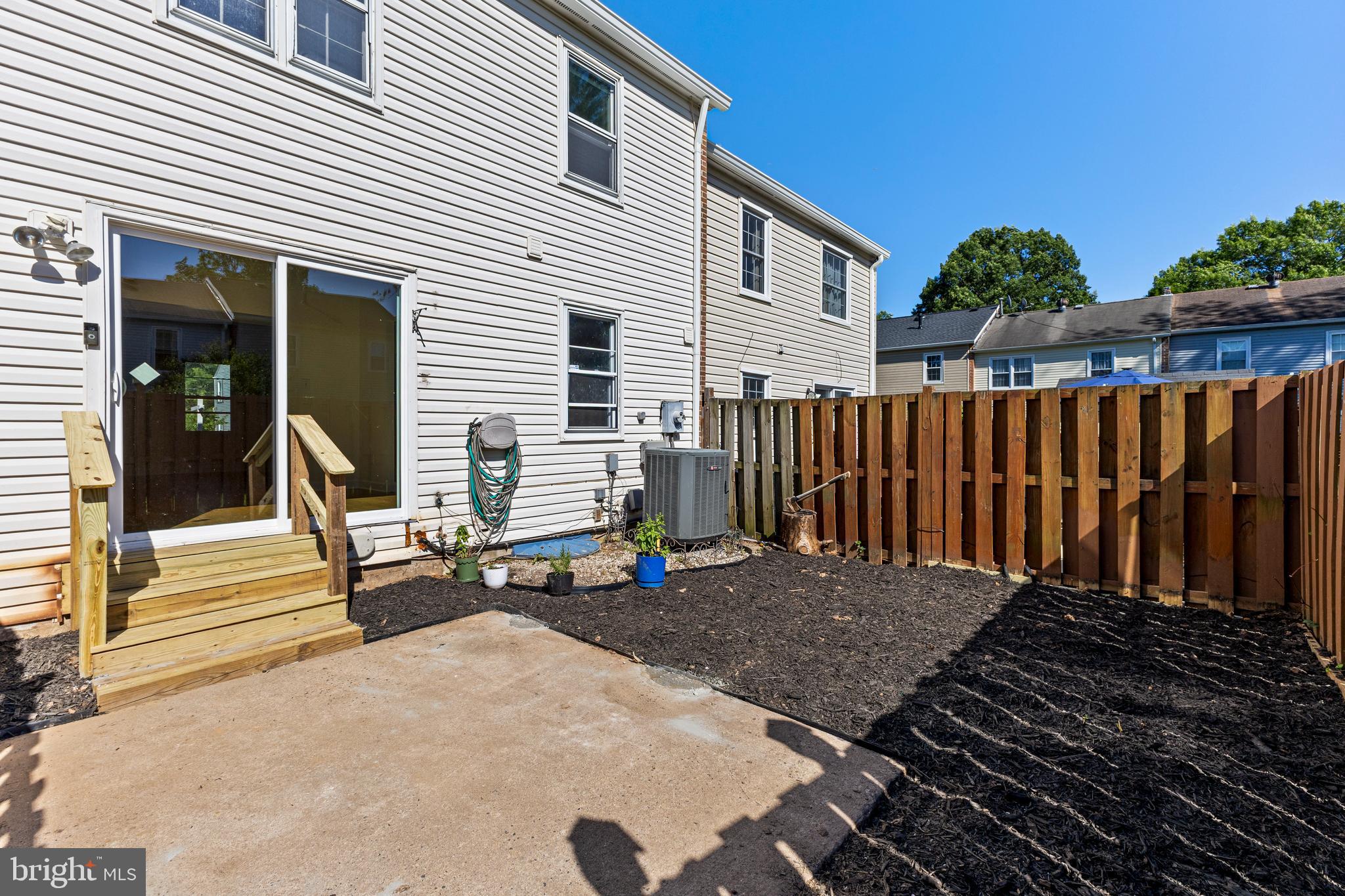 LAKE BRADDOCK - Residential