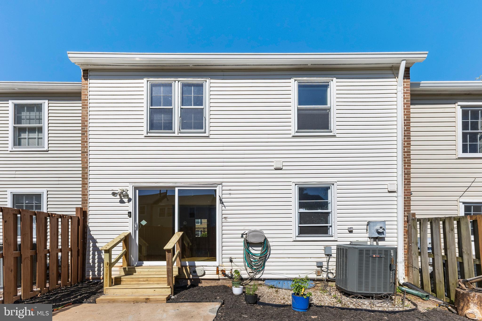 LAKE BRADDOCK - Residential
