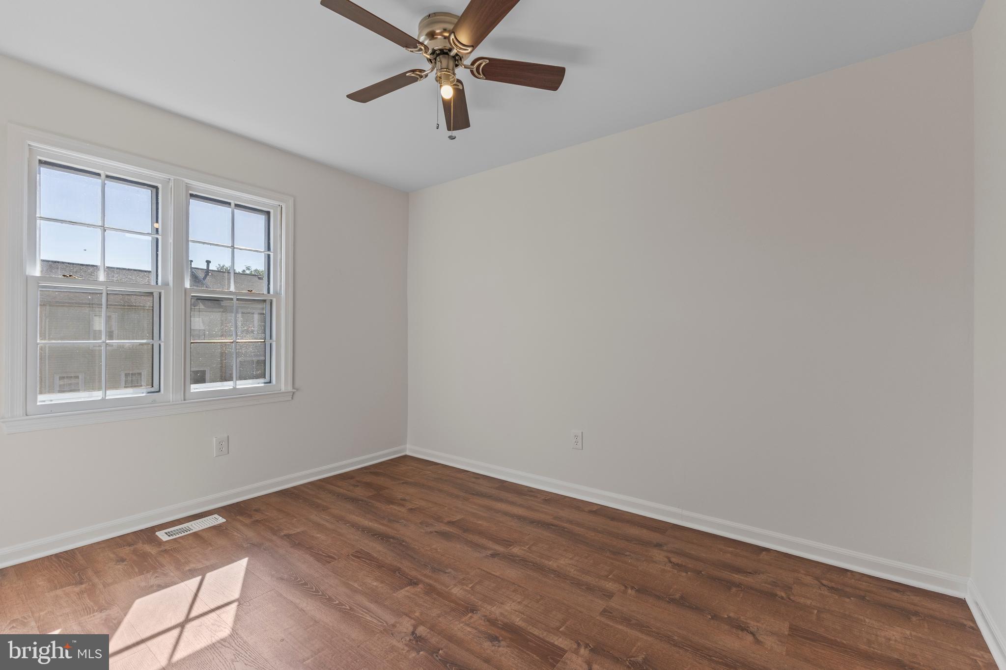 LAKE BRADDOCK - Residential
