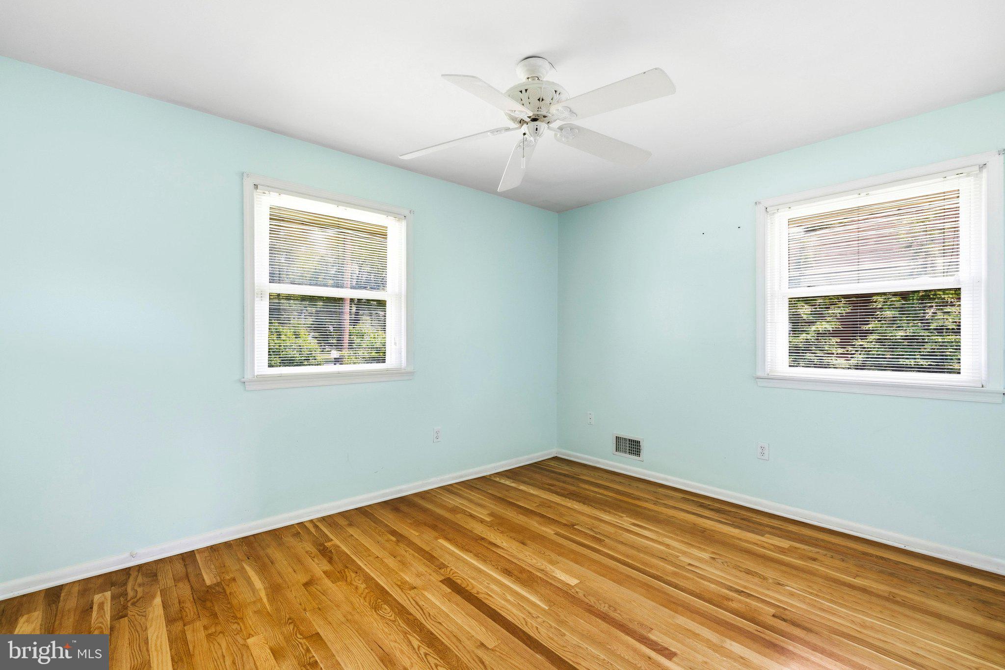 CALVERTON - Residential