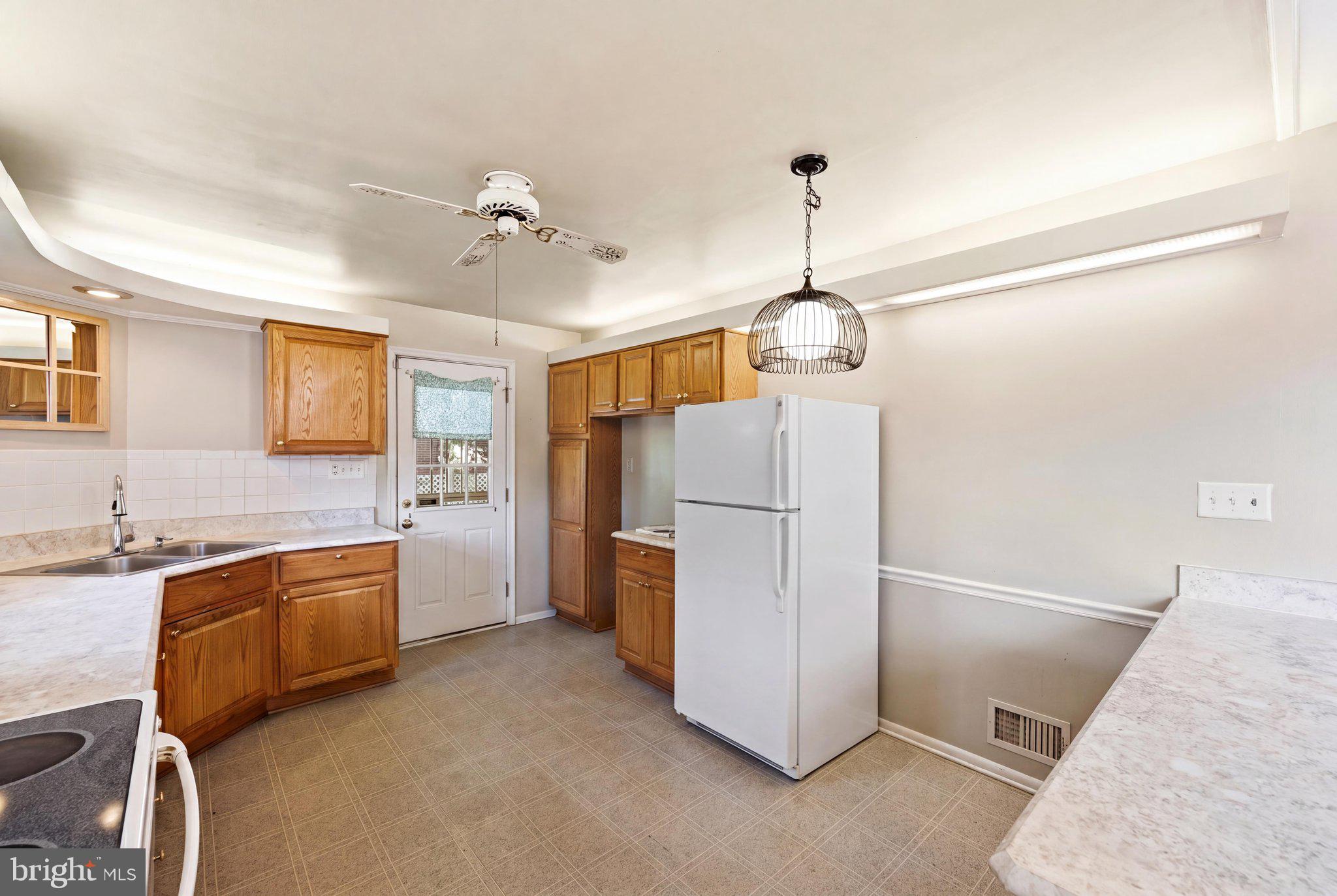 CALVERTON - Residential