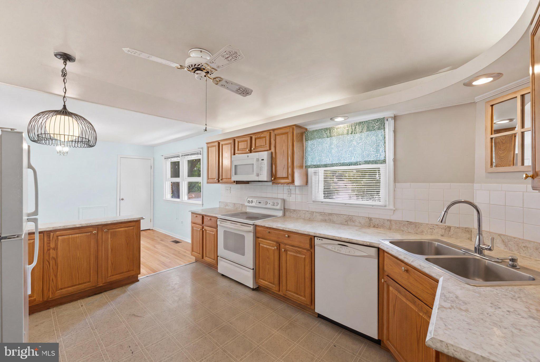 CALVERTON - Residential