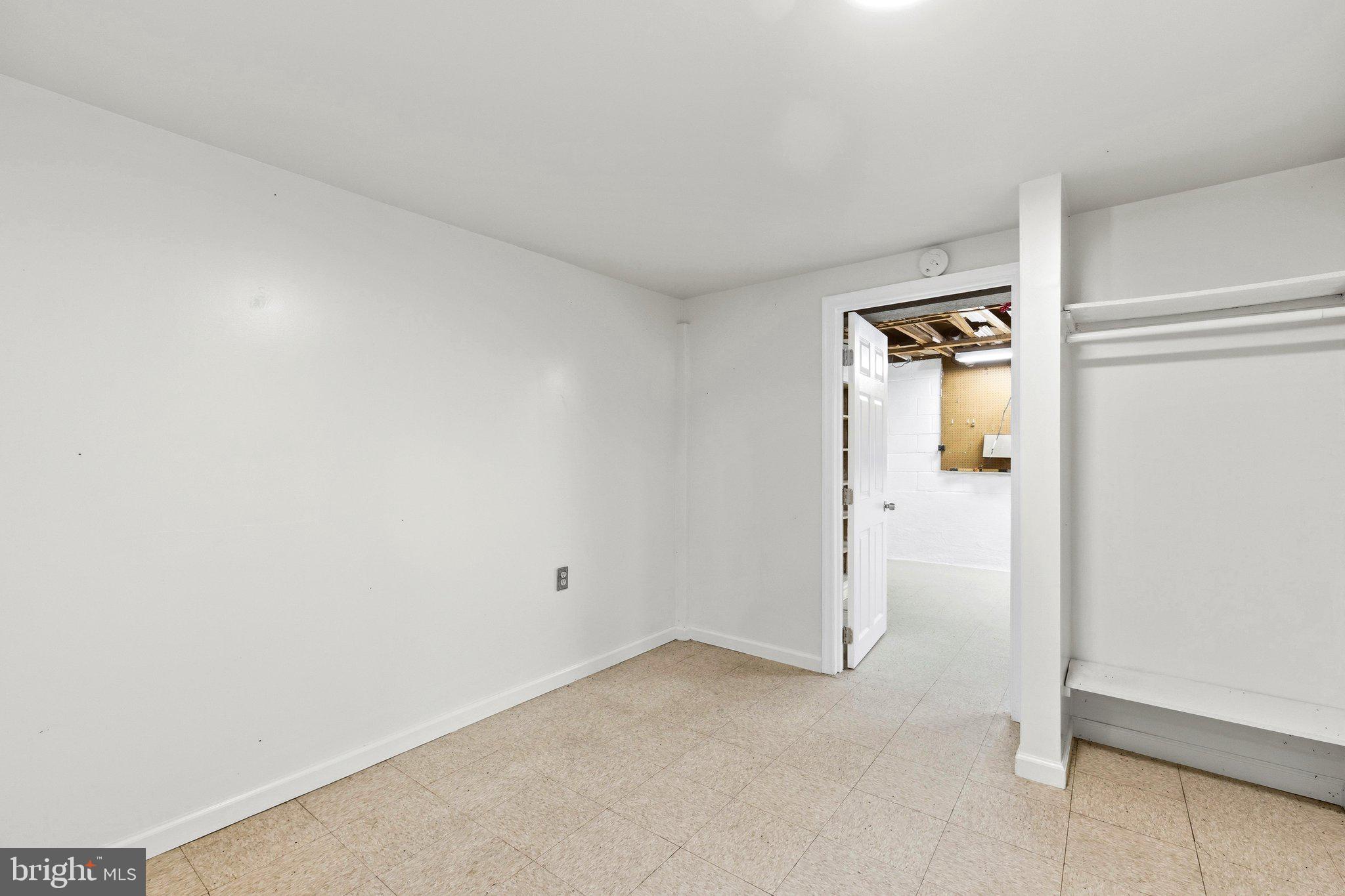 CALVERTON - Residential