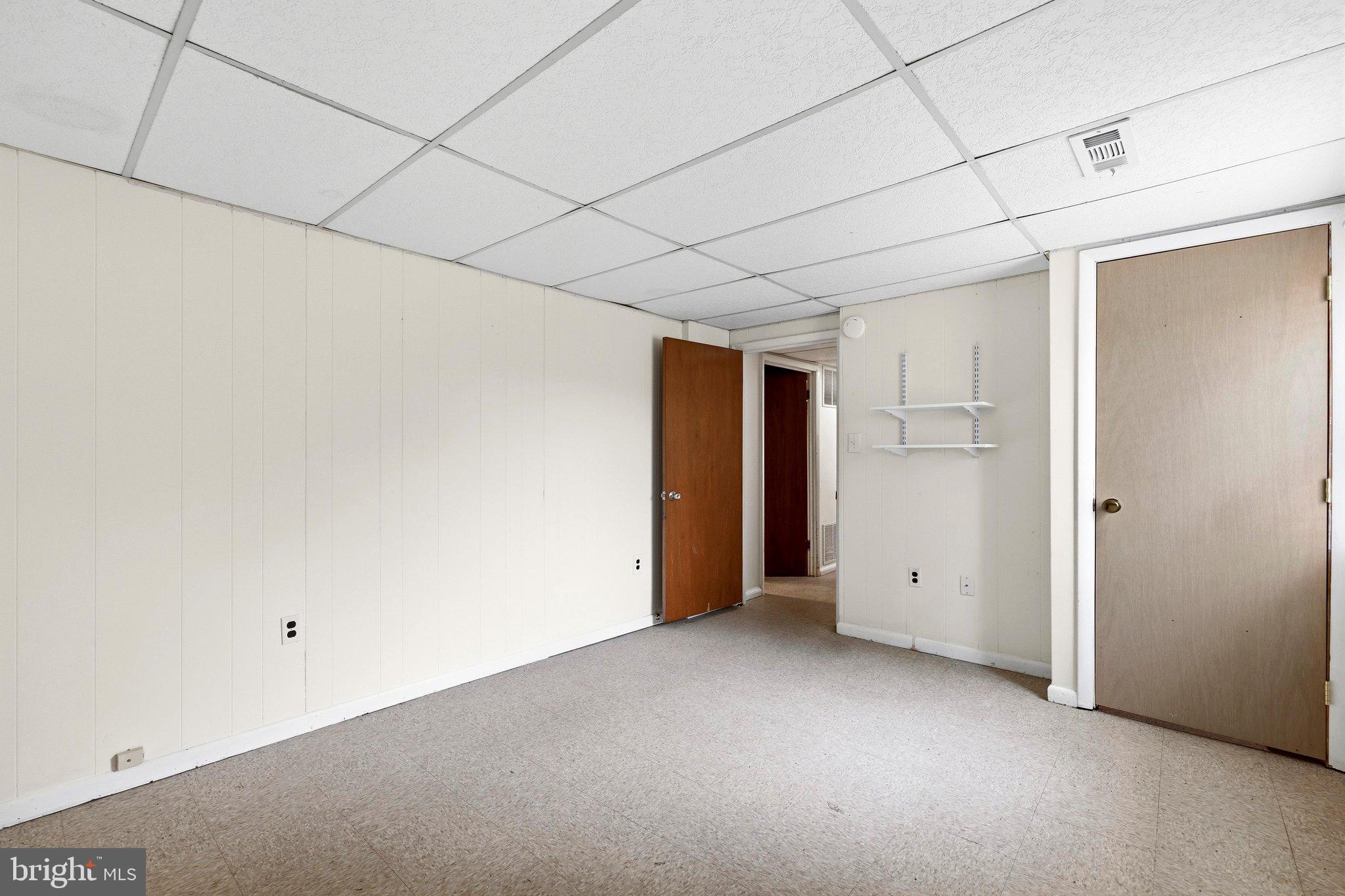CALVERTON - Residential