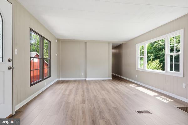 COUNTRY MANOR WEST - Residential