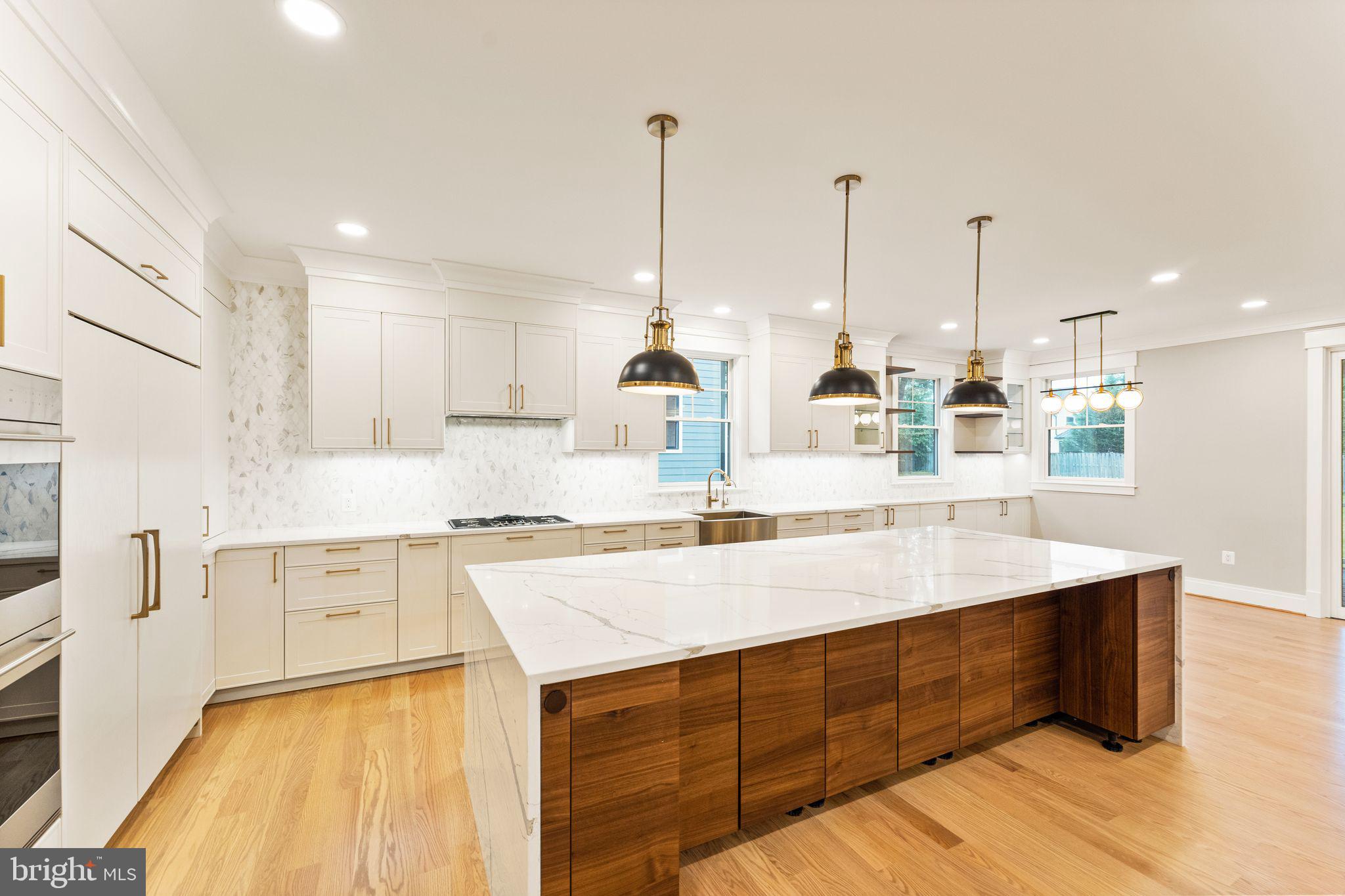 VIENNA WOODS - Residential
