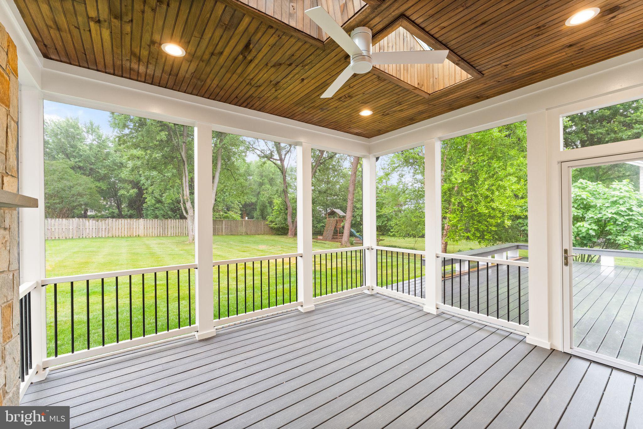 VIENNA WOODS - Residential