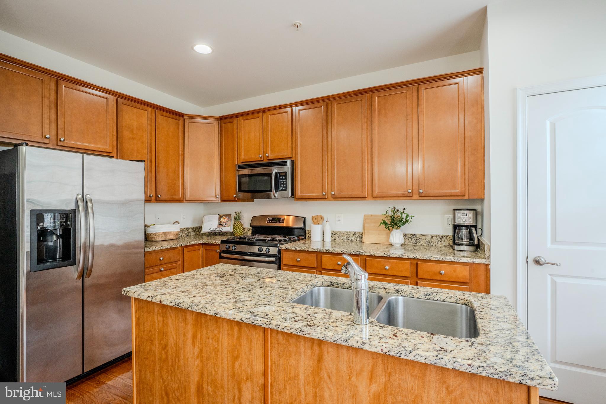 PARKSIDE AT MARKET CENTER - Residential