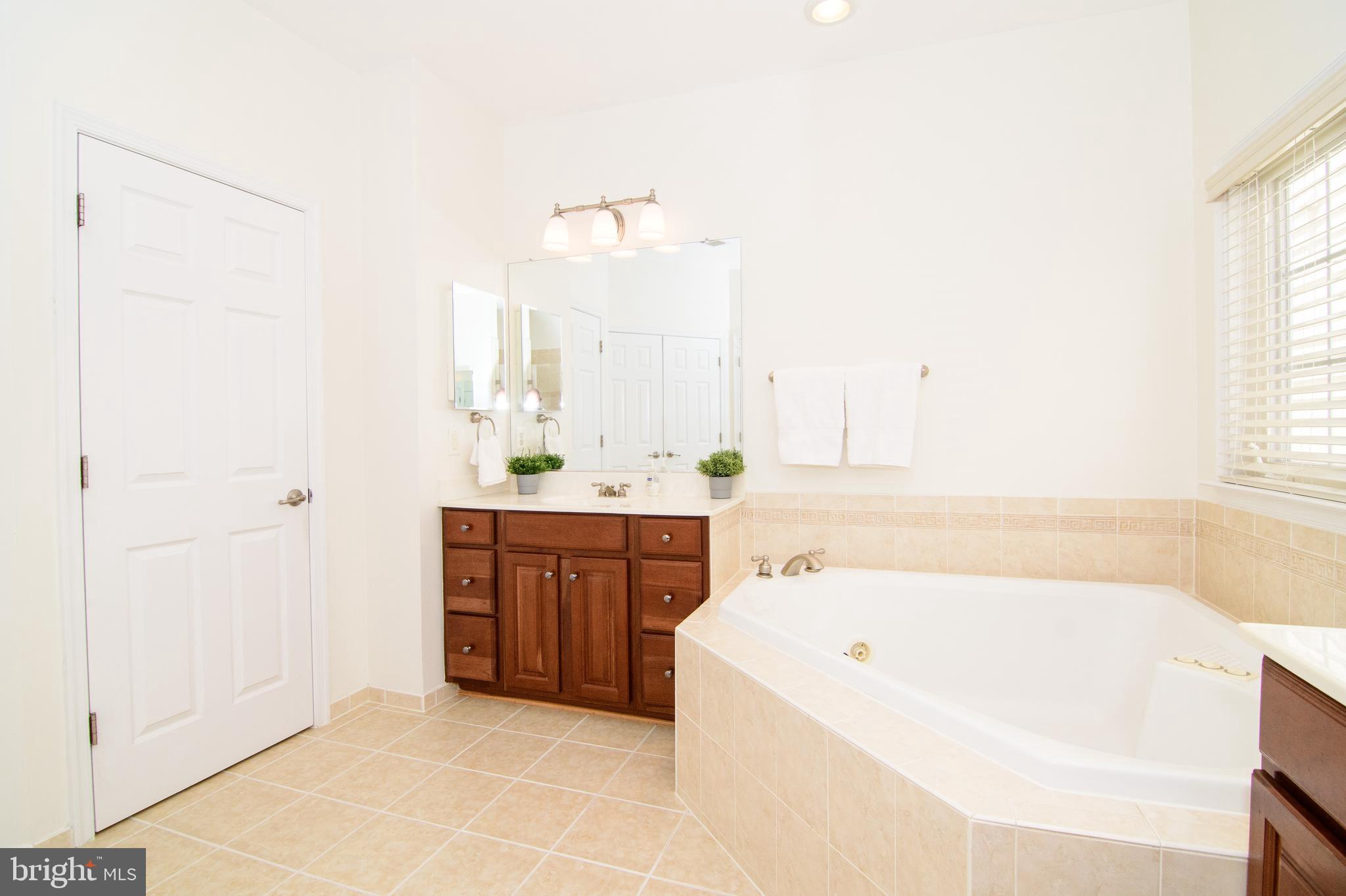 GREAT OAK - Residential