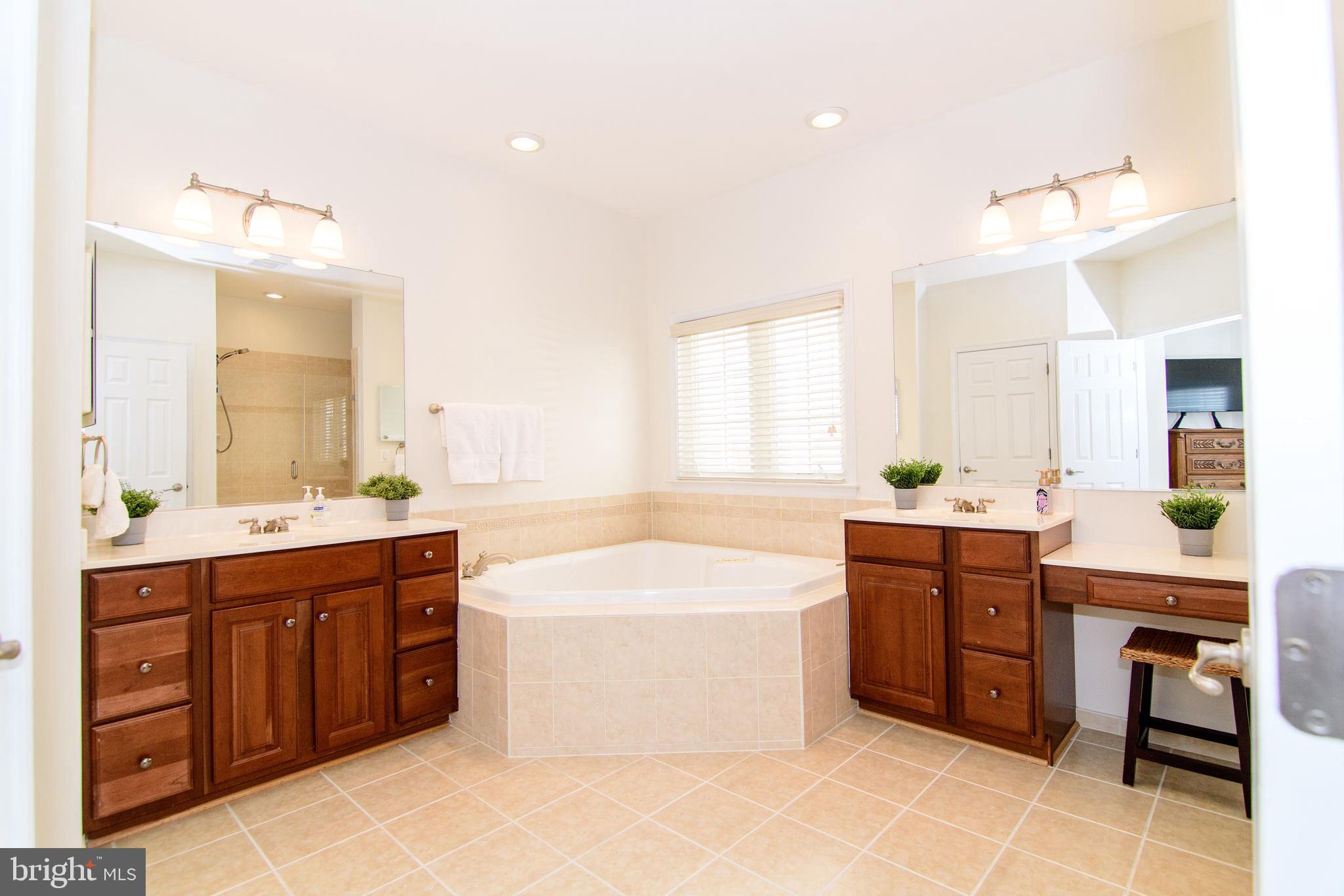 GREAT OAK - Residential