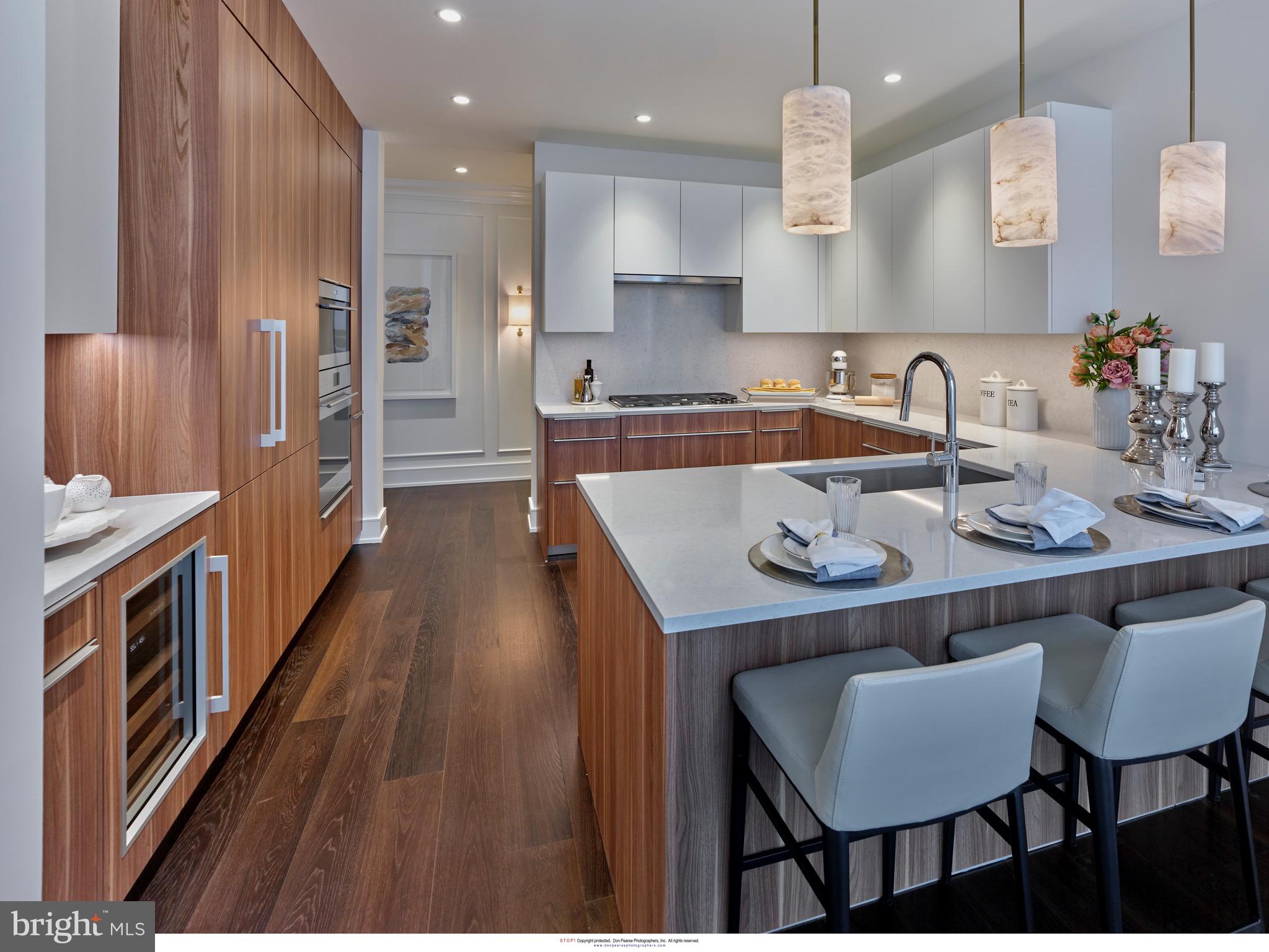 AVENUE OF THE ARTS - Residential