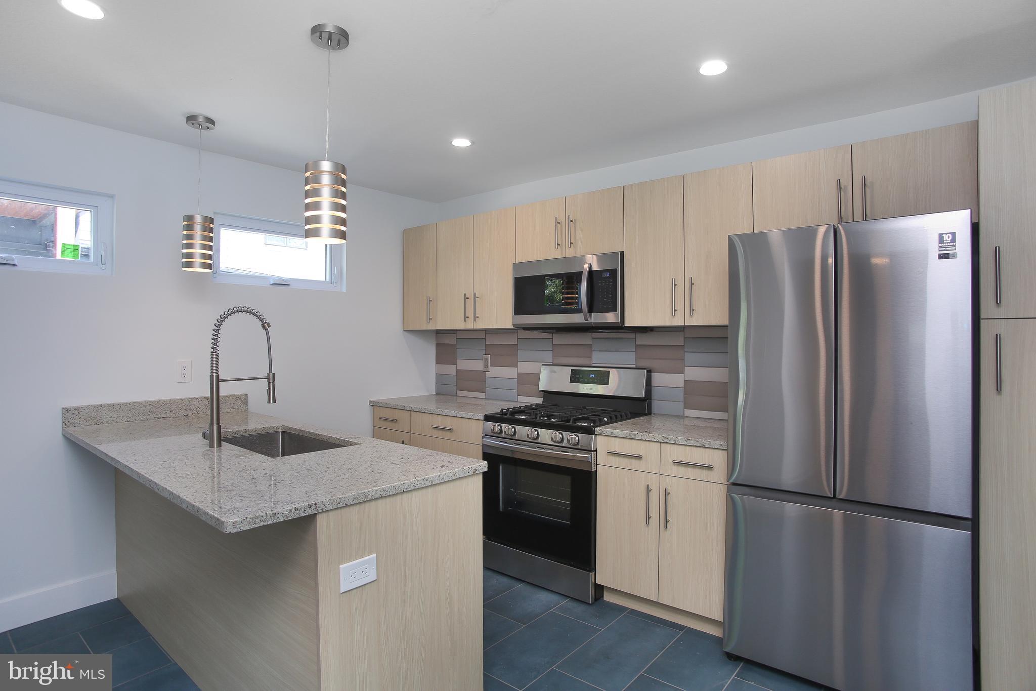 000 - Residential Lease