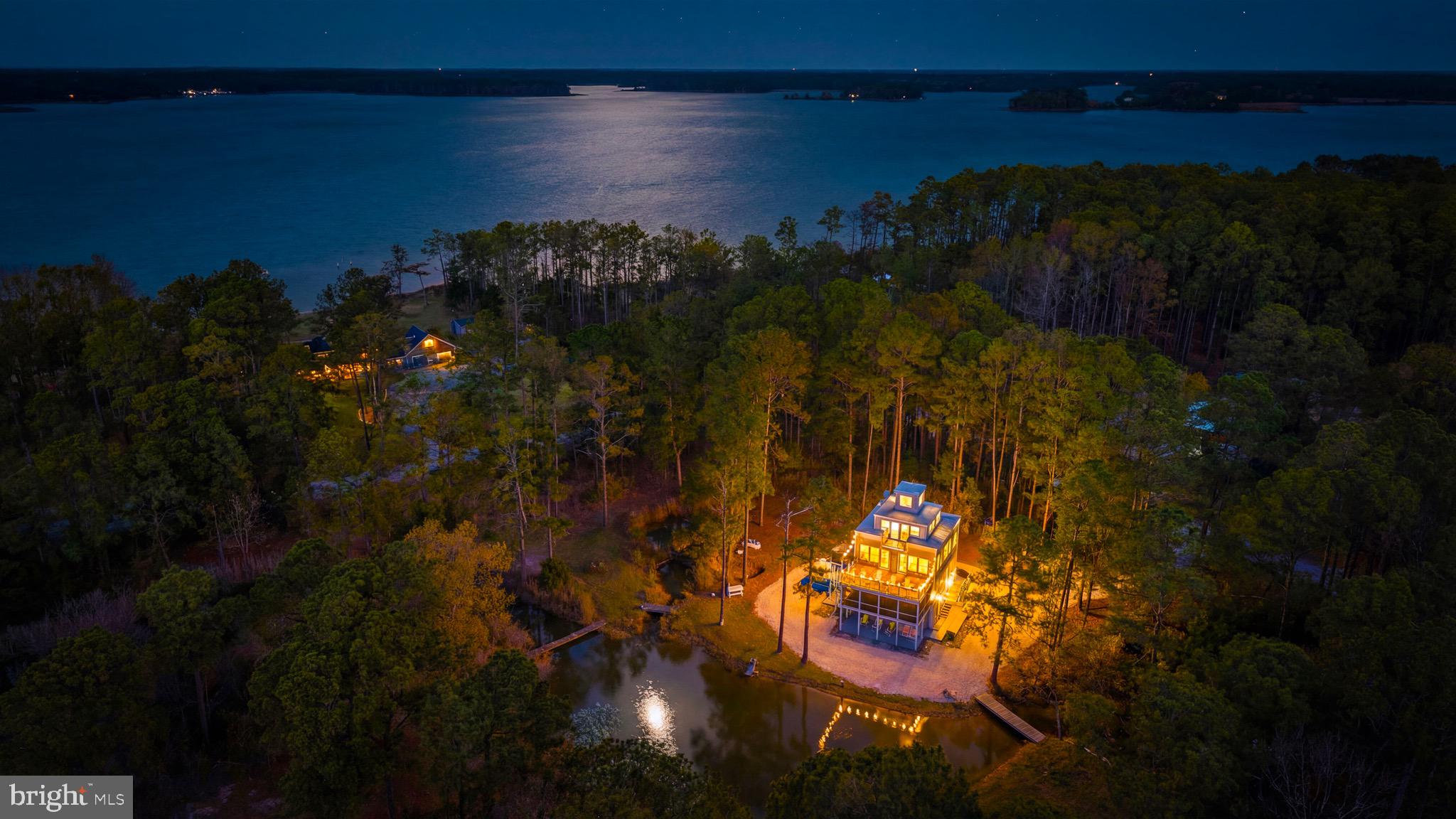 TOWN POINT ESTATES - Residential