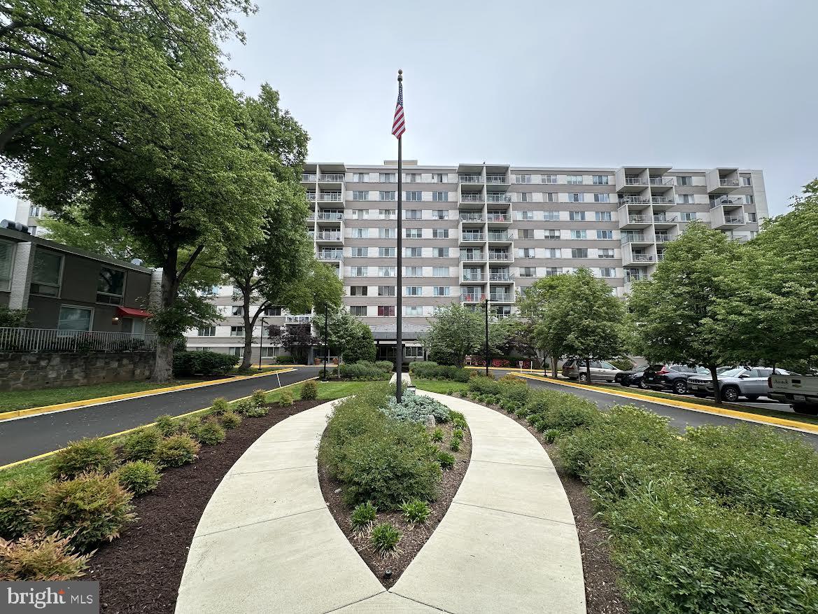 WHITEHALL - Residential