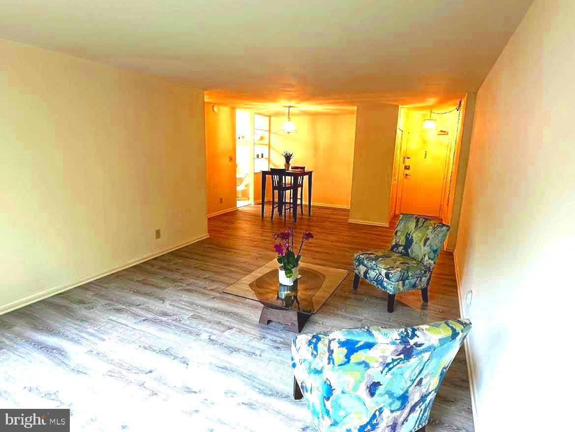 WHITEHALL - Residential