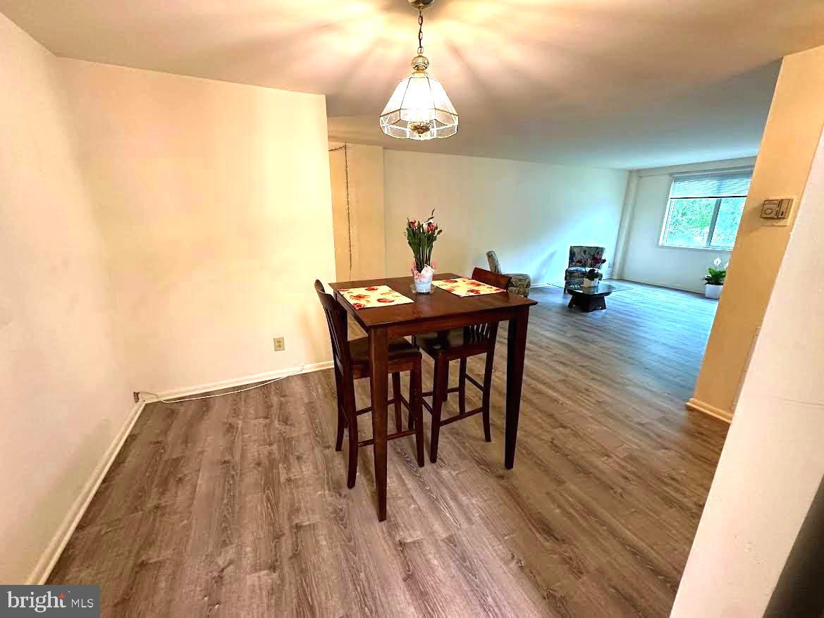 WHITEHALL - Residential