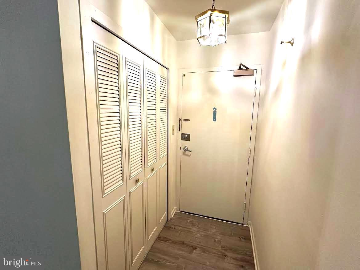 WHITEHALL - Residential