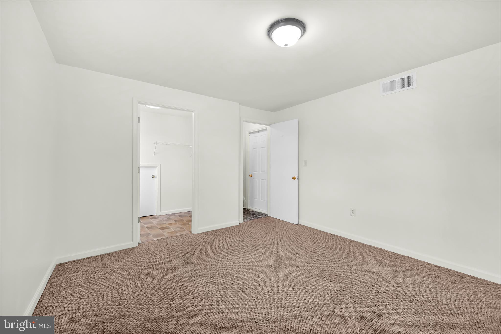 FOXCHASE - Residential
