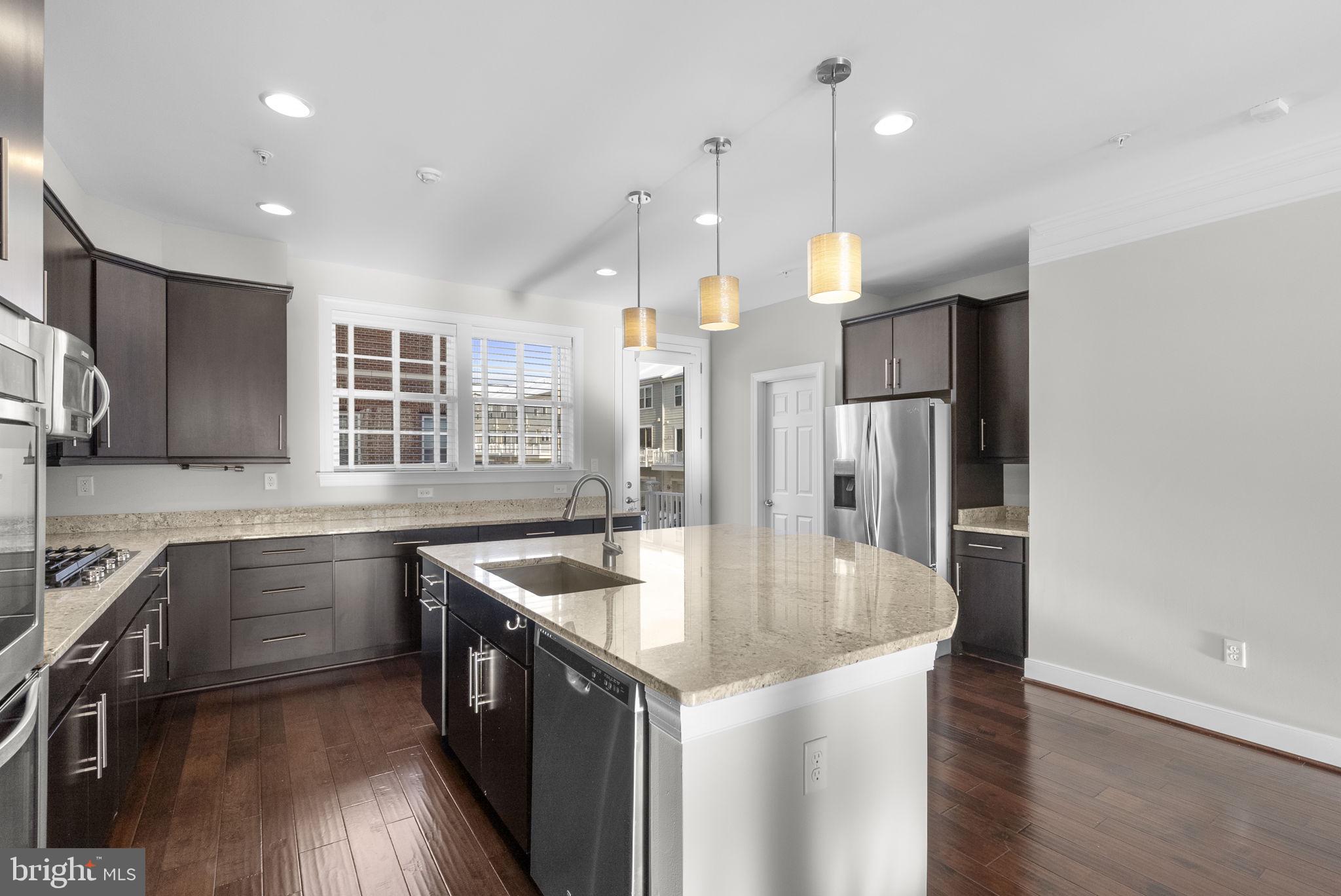 CROWN FARM - Residential