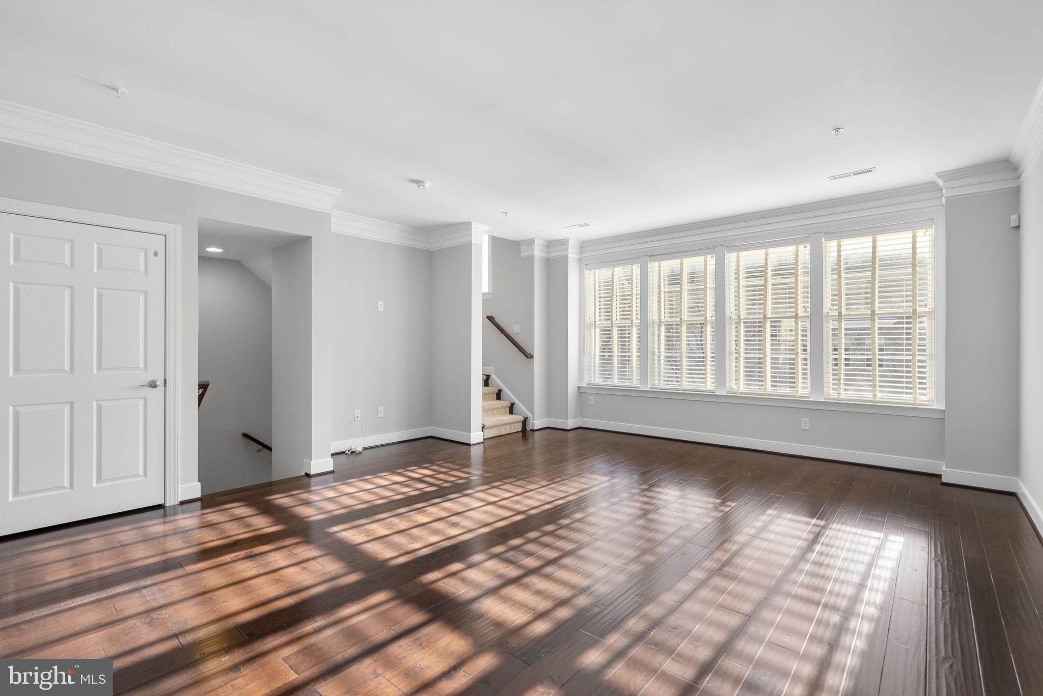 CROWN FARM - Residential