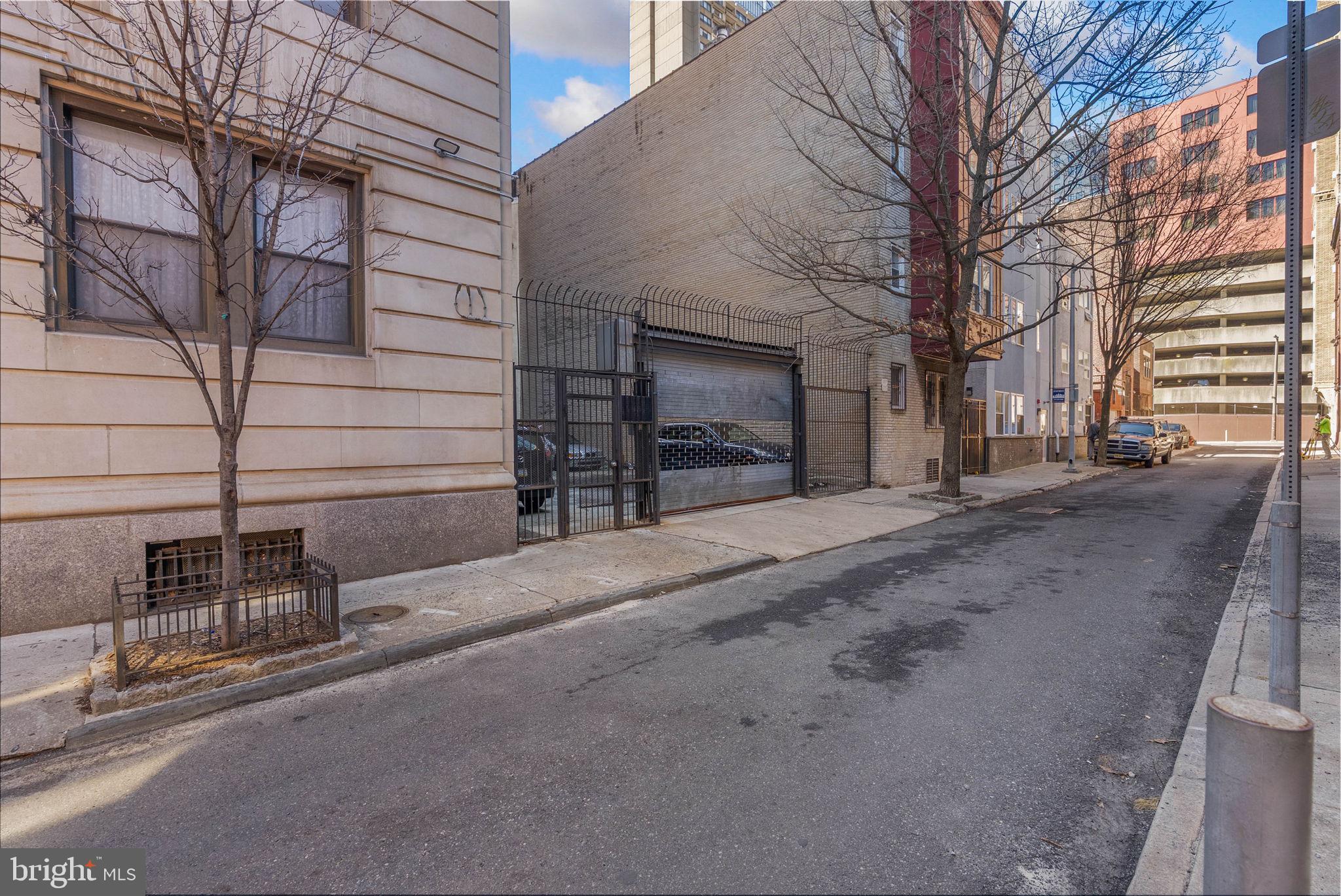 WASHINGTON SQ WEST - Residential