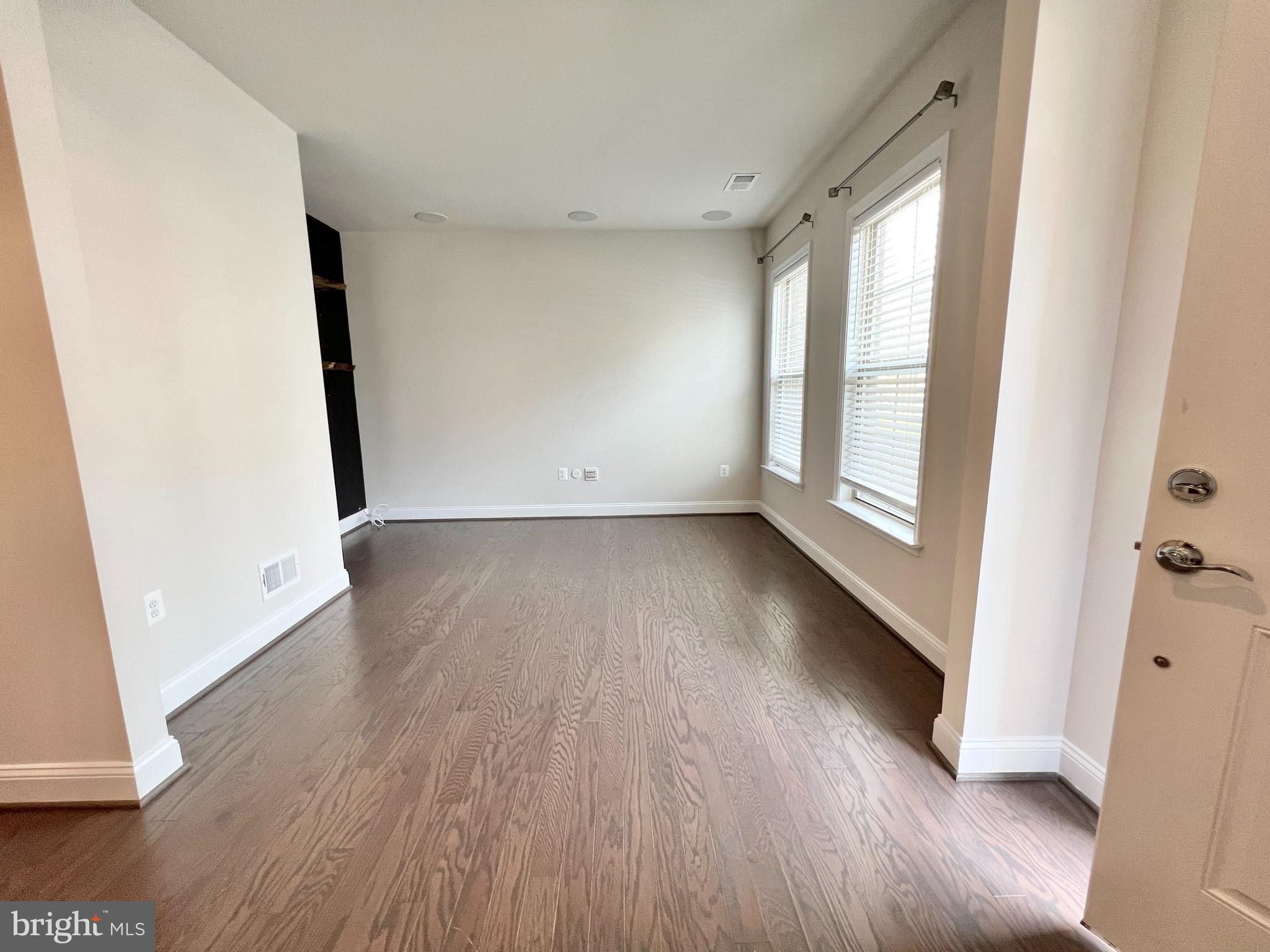 POTOMAC SHORES - Residential